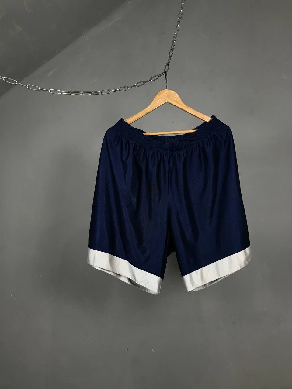 Vintage Nike swoosh vintage streetwear shorts Size US 38 / EU 54 - 1 Thumbnail