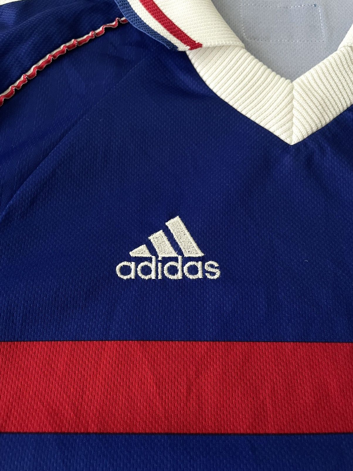 Adidas Vtg 1998/00 Adidas France Home Jersey Zidane Football Shirt Size US L / EU 52-54 / 3 - 4 Thumbnail