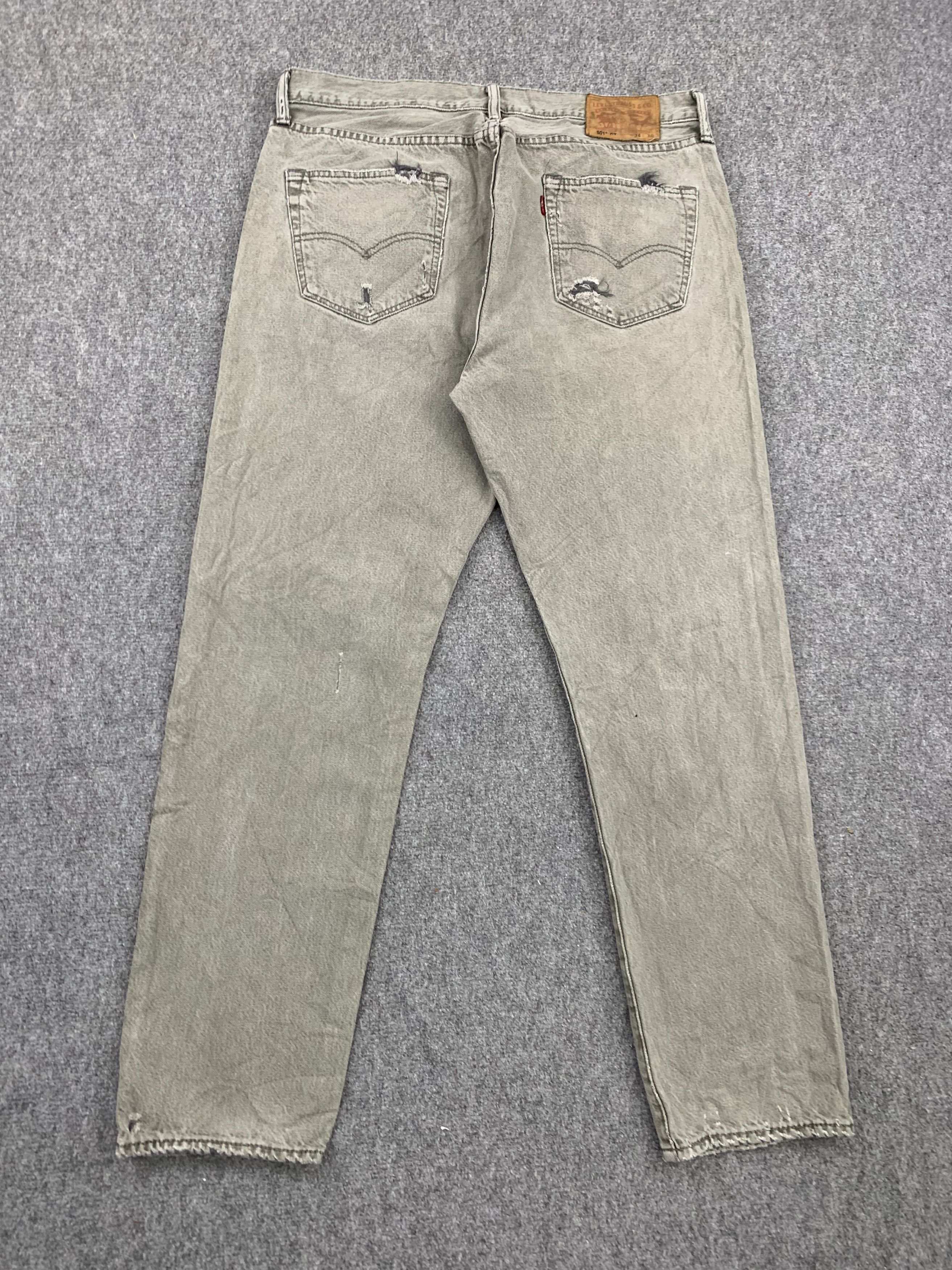 Levi's × Vintage Ripped Distressed Vintage Levis 501 Faded Black Jeans Size US 35 - 13 Thumbnail