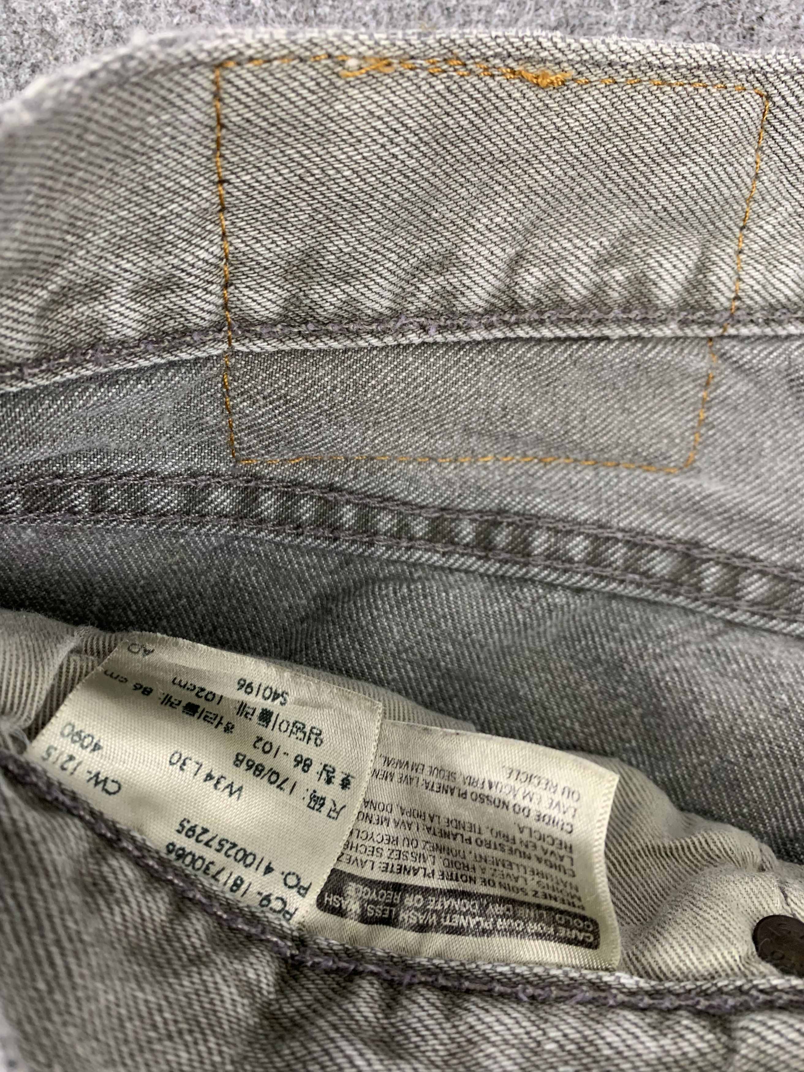 Levi's × Vintage Ripped Distressed Vintage Levis 501 Faded Black Jeans Size US 35 - 5 Thumbnail