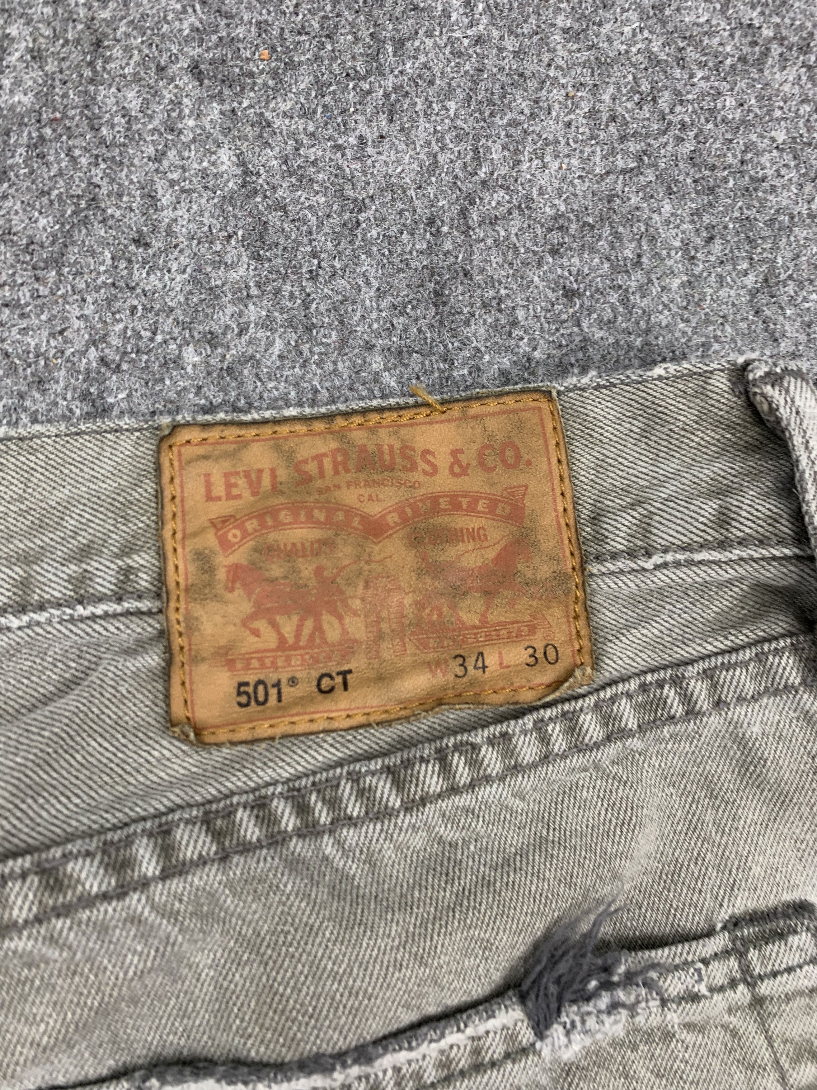 Levi's × Vintage Ripped Distressed Vintage Levis 501 Faded Black Jeans Size US 35 - 16 Thumbnail