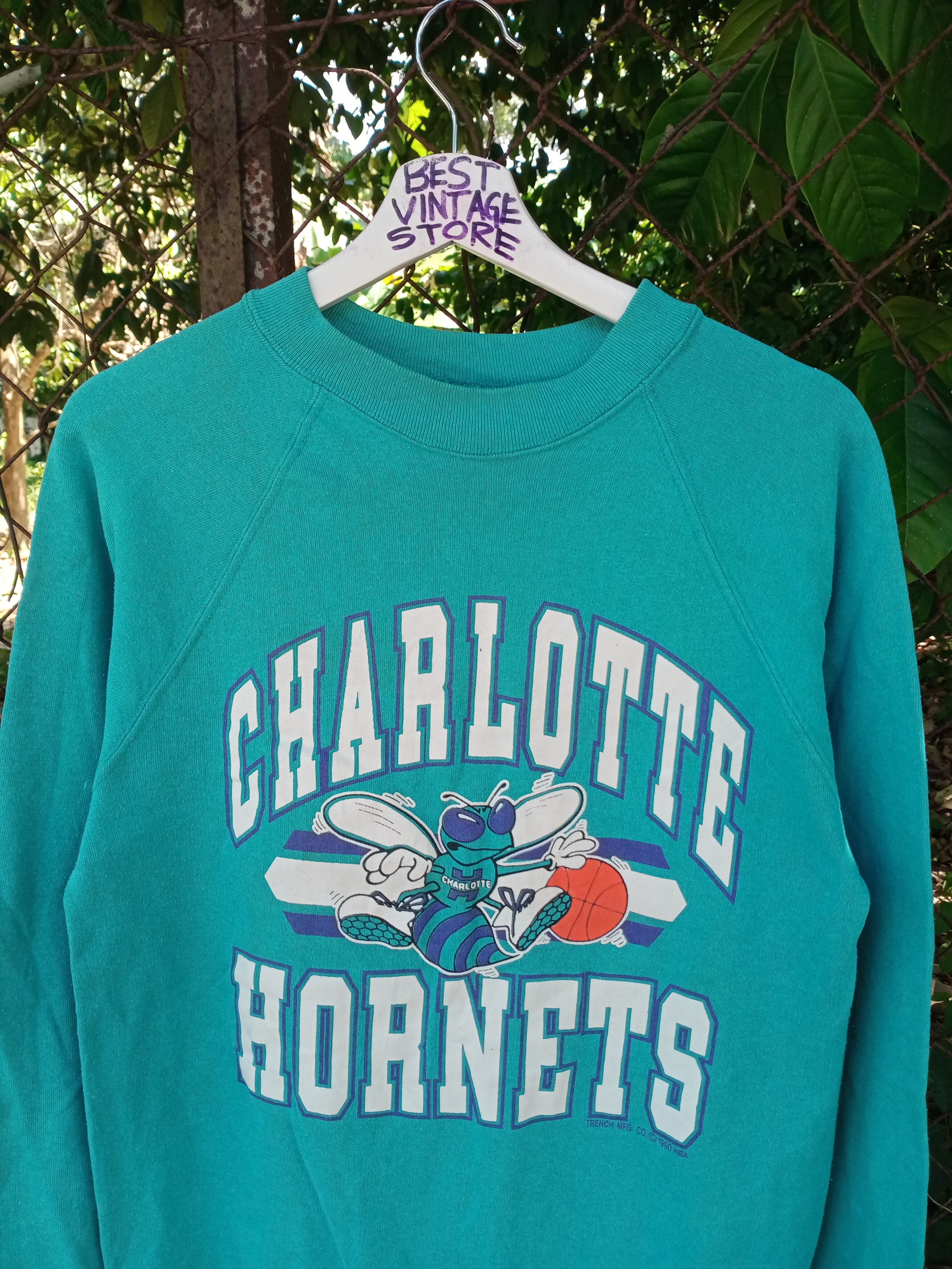 Vintage Vintage 90s Charlotte Hornets Sweatshirt Size US S / EU 44-46 / 1 - 2 Preview