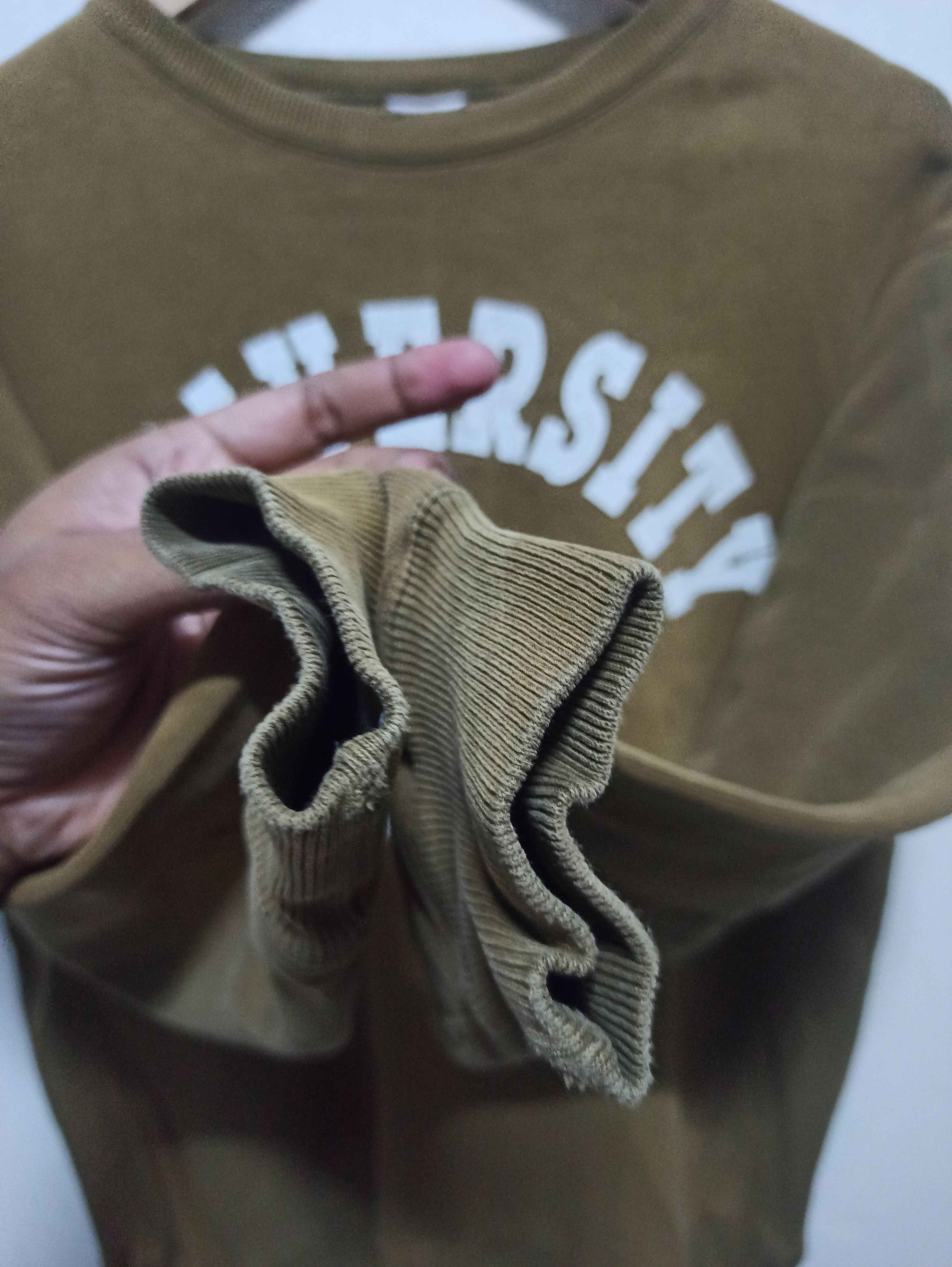 Vintage Vintage University of Washington Sun Faded Sweatshirt Size US M / EU 48-50 / 2 - 4 Thumbnail
