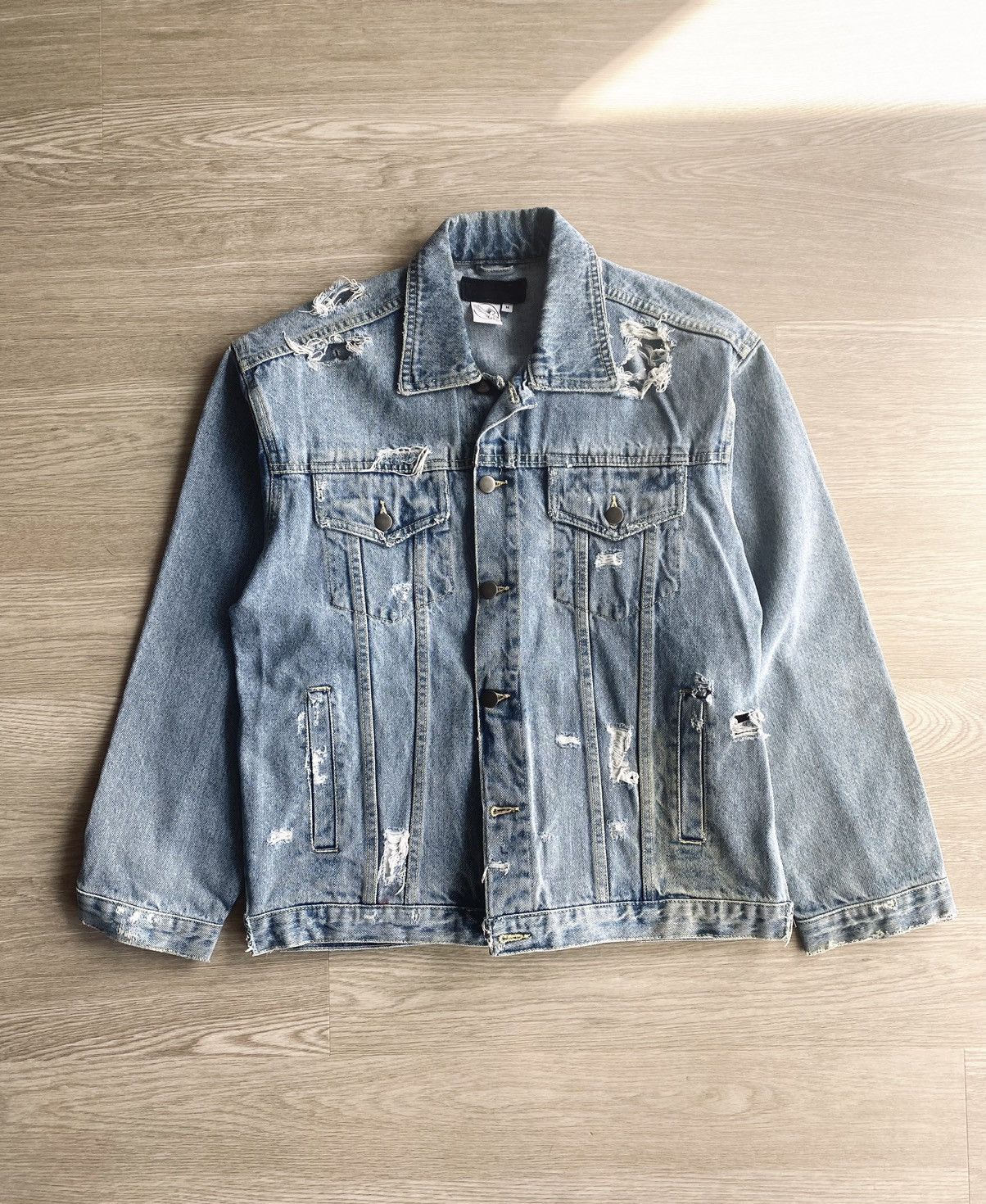 Wings Of Liberty Distressed Boxy Denim Jacket Size US M / EU 48-50 / 2 - 1 Thumbnail