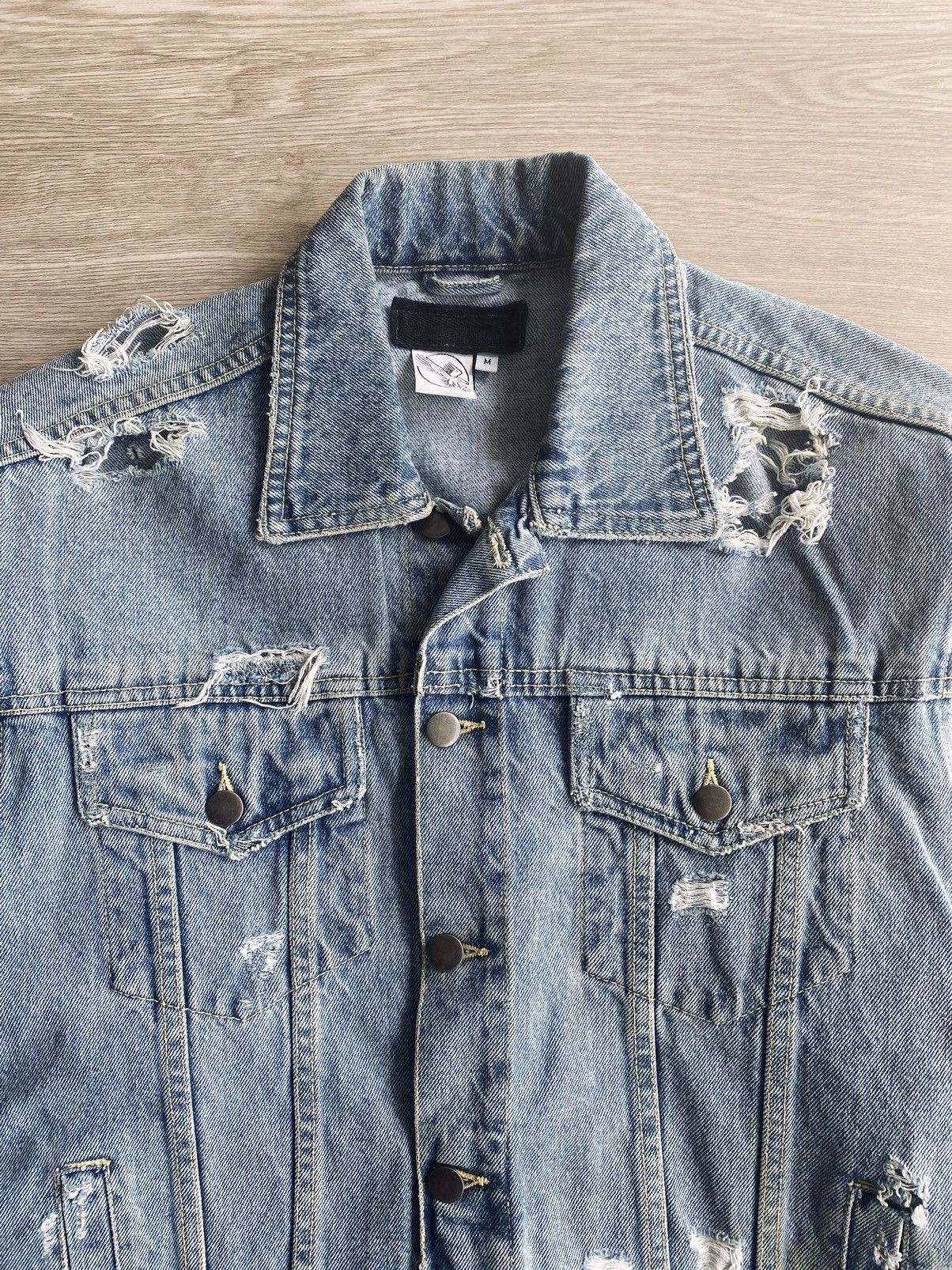 Wings Of Liberty Distressed Boxy Denim Jacket Size US M / EU 48-50 / 2 - 3 Thumbnail
