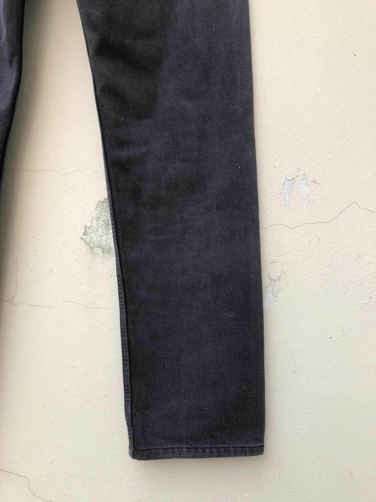 Levi's Vintage 1998 Levi’s 501 Jeans Faded Black Denim Size US 32 / EU 48 - 19 Thumbnail