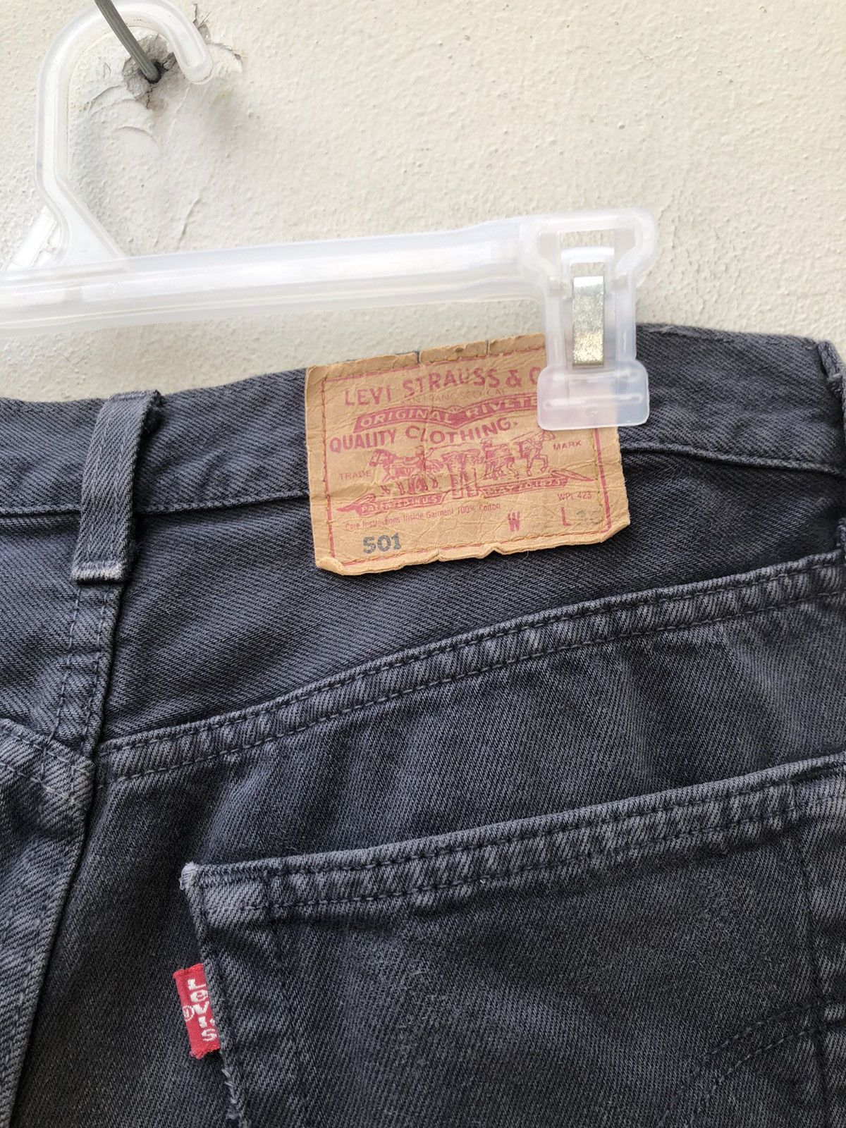 Levi's Vintage 1998 Levi’s 501 Jeans Faded Black Denim Size US 32 / EU 48 - 17 Thumbnail