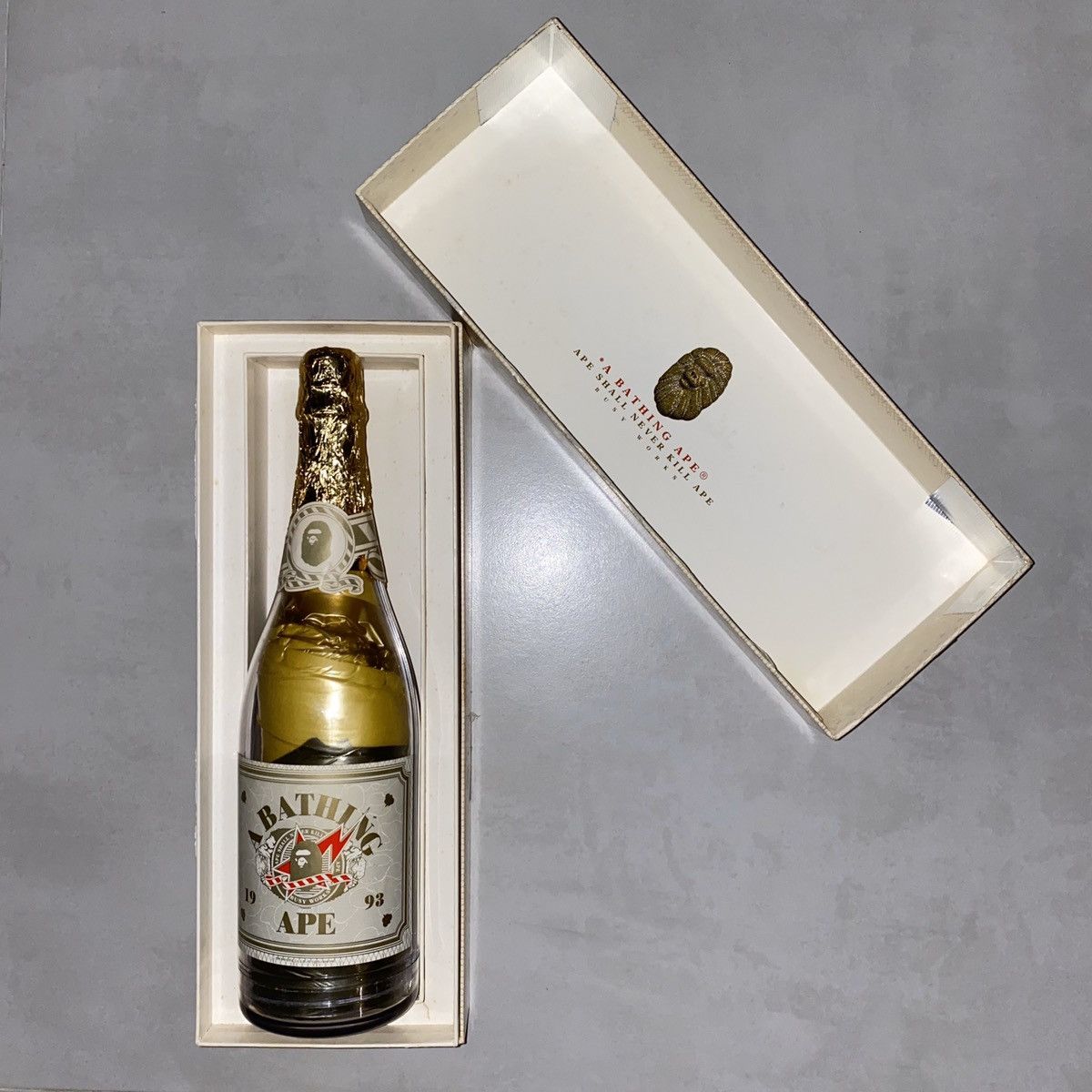 Nigo NFS CHAMPAGNE BOTTLE HAND PRINT TEE Size US XL / EU 56 / 4 - 2 Thumbnail