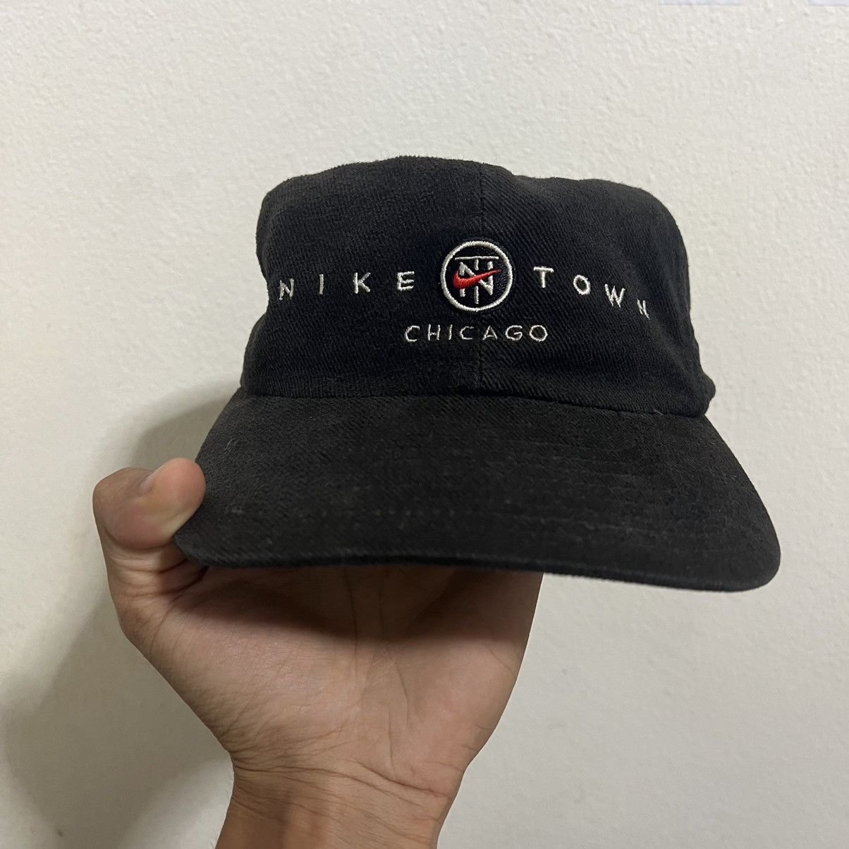 Nike × Vintage Vintage Nike Town Chicago hat Size ONE SIZE - 1 Thumbnail
