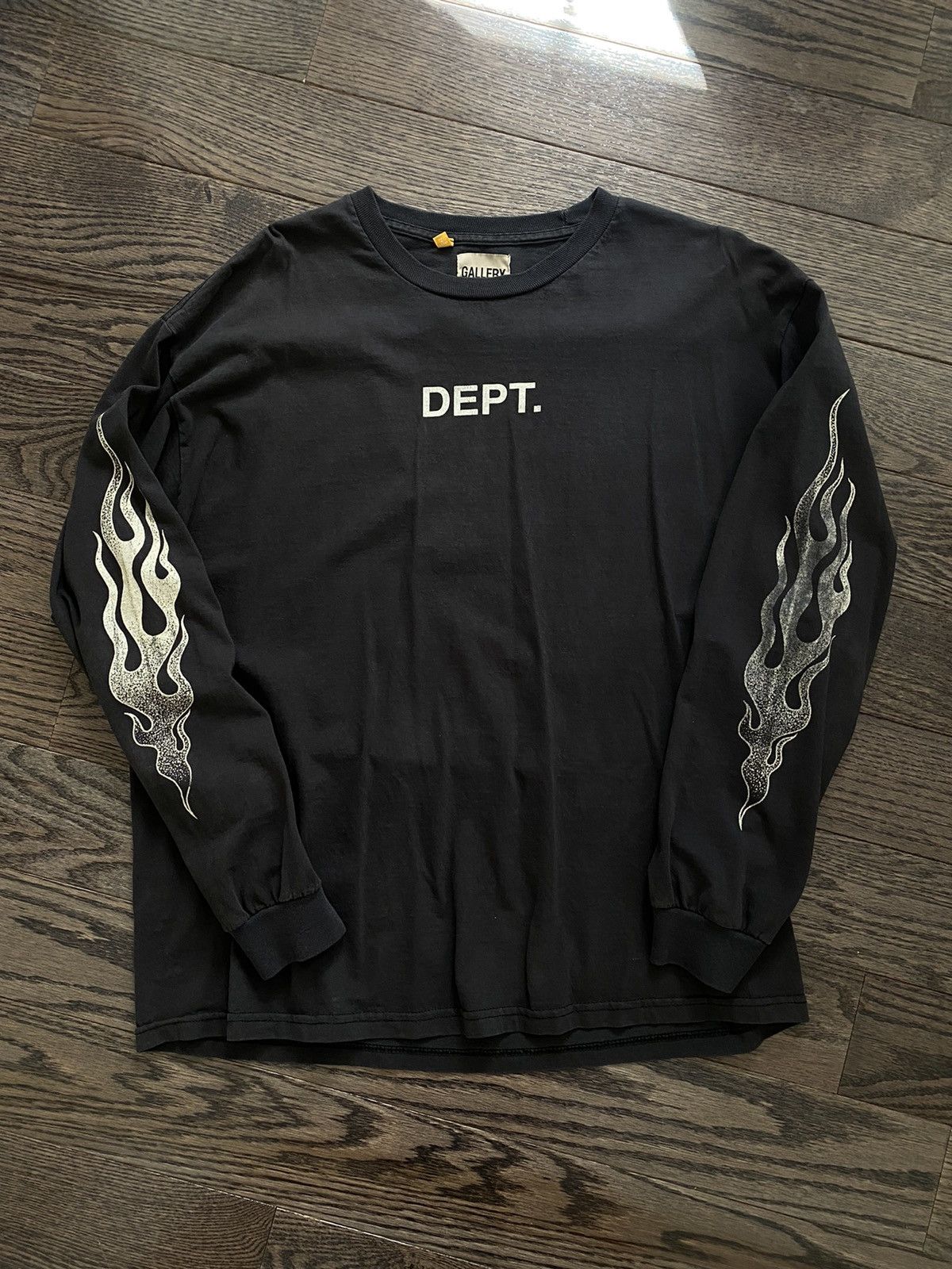 公式価格の対象 GALLERY DEPT. FLAMES LONG SLEEVE TEE - トップス