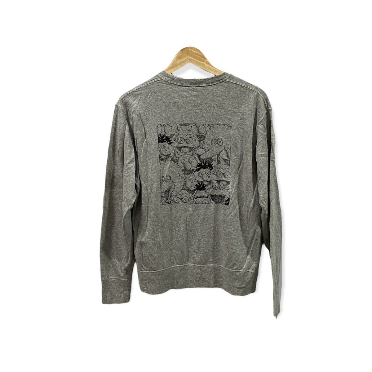 Japanese Brand × Kaws × Uniqlo Grey sweatshirt kaws X uniqlo Size US M / EU 48-50 / 2 - 2 Thumbnail