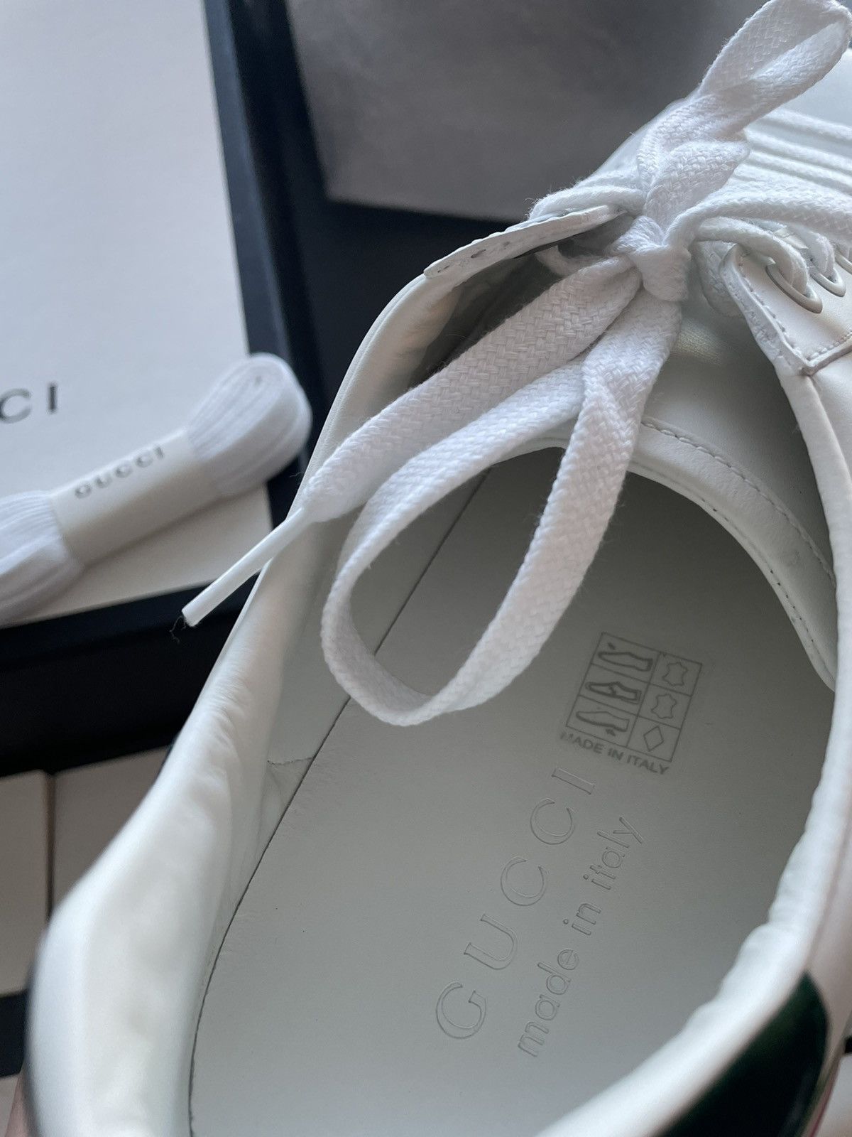 Gucci Brand NEW Iconic Interlocking GG Logo Leather ACE Sneaker Size US 9 / EU 42 - 7 Thumbnail