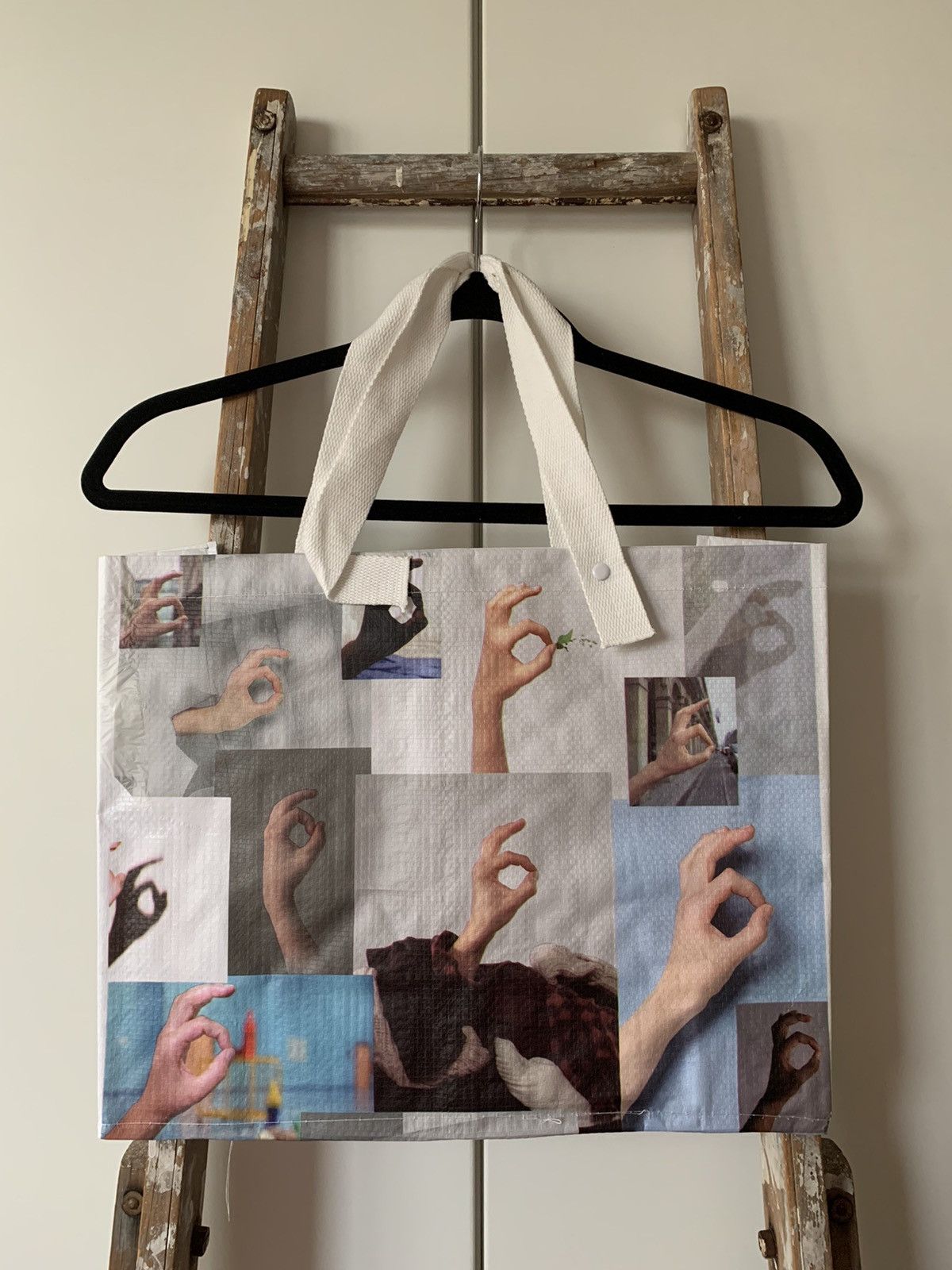 Maison Margiela MAISON MARGIELA MM6 OK HANDS GESTURE LARGE TOTE