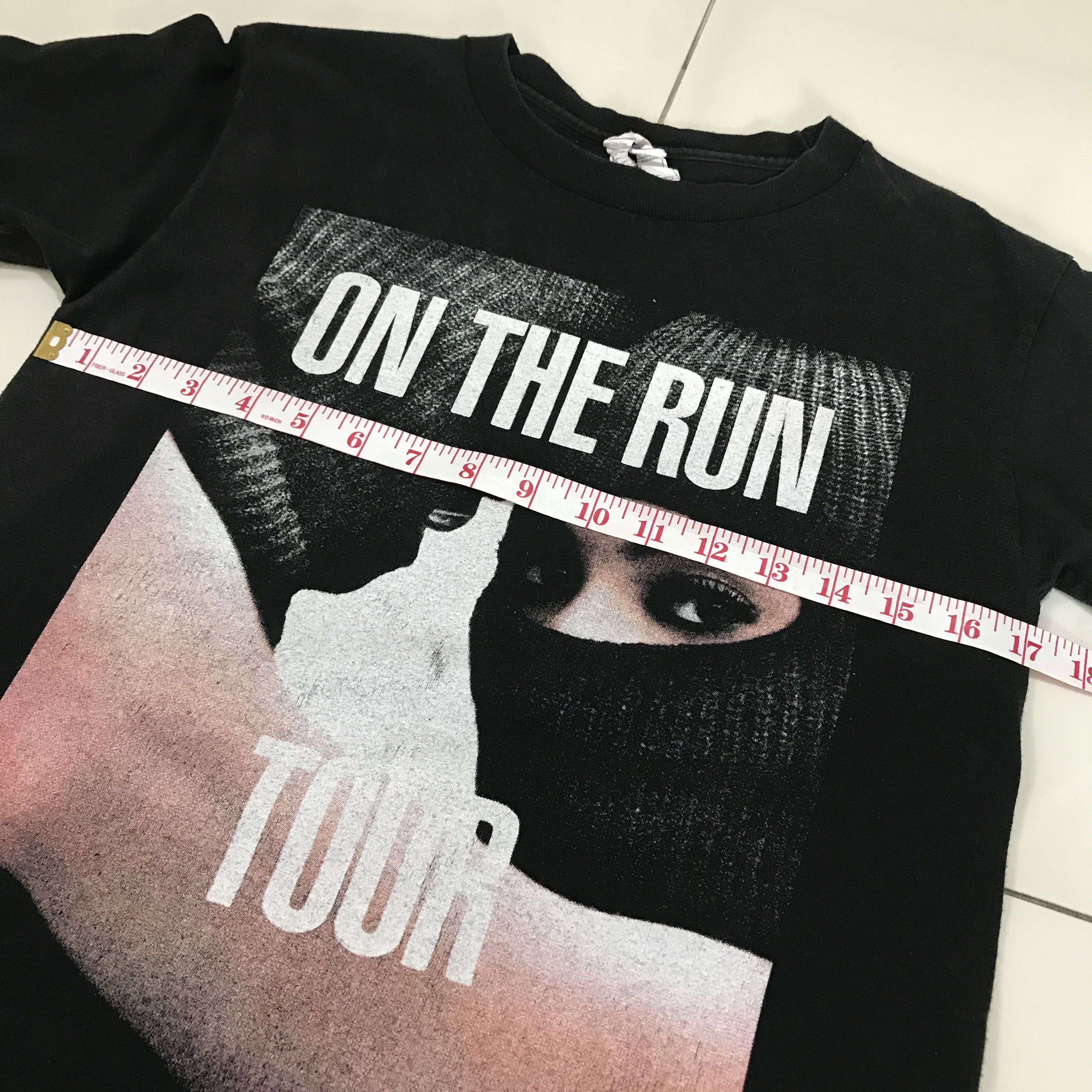 Beyonce 2014 Beyonce and Jay Z On The Run Tour Tee Shirt Rap hiphop Size US S / EU 44-46 / 1 - 6 Thumbnail
