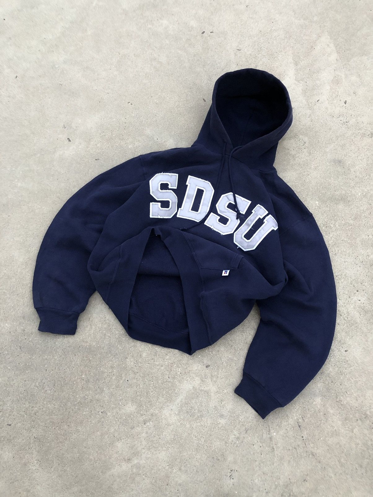 Russell Athletic × Vintage Vintage Boxy Russell Athletic Distressed Hoodie 90s Size US S / EU 44-46 / 1 - 6 Thumbnail