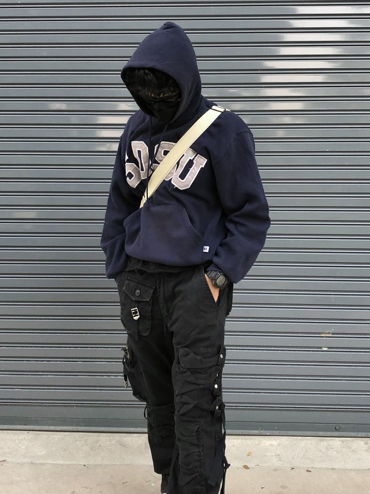 Russell Athletic × Vintage Vintage Boxy Russell Athletic Distressed Hoodie 90s Size US S / EU 44-46 / 1 - 1 Thumbnail