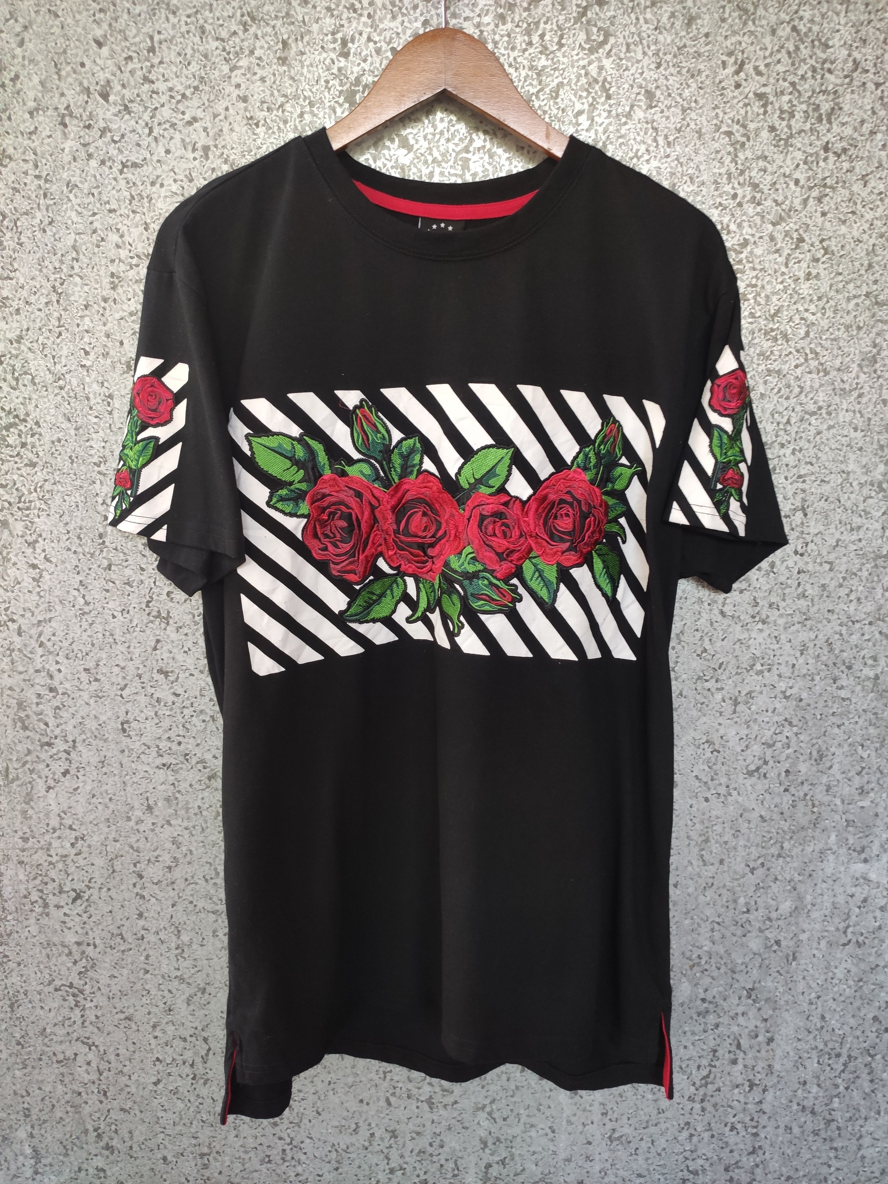 Japanese Brand 🔥 Krisp NYC t shirt embroidery roses Size US L / EU 52-54 / 3 - 2 Thumbnail