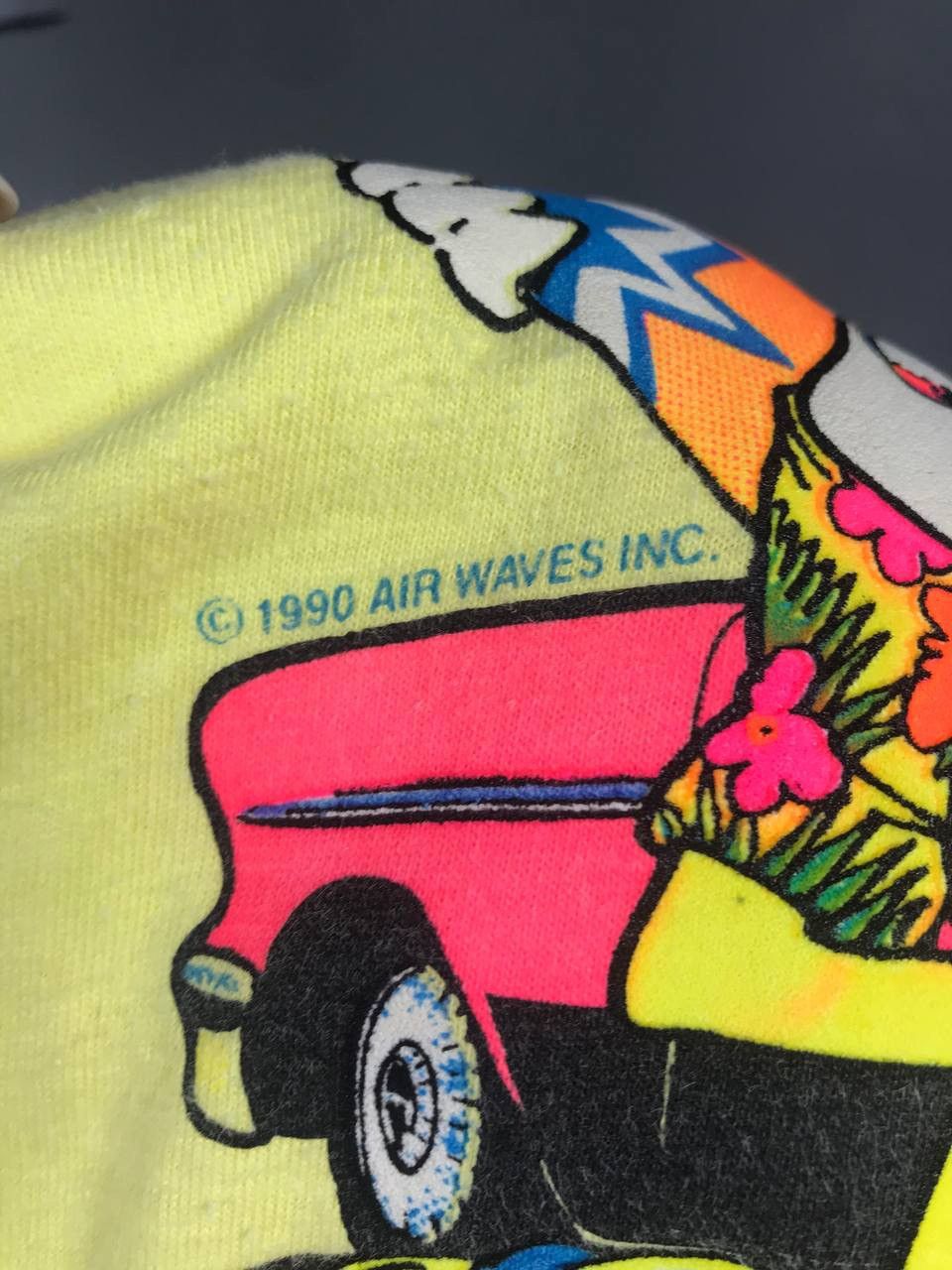 Vintage Big Kahuna 1990 American vintage streetwear yellow tee Size US S / EU 44-46 / 1 - 4 Thumbnail