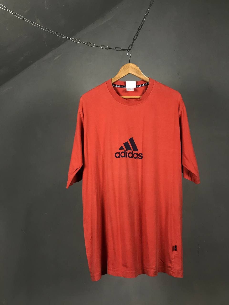 Adidas × Vintage Adidas vintage streetwear center logo tee Size US XXL / EU 58 / 5 - 1 Thumbnail