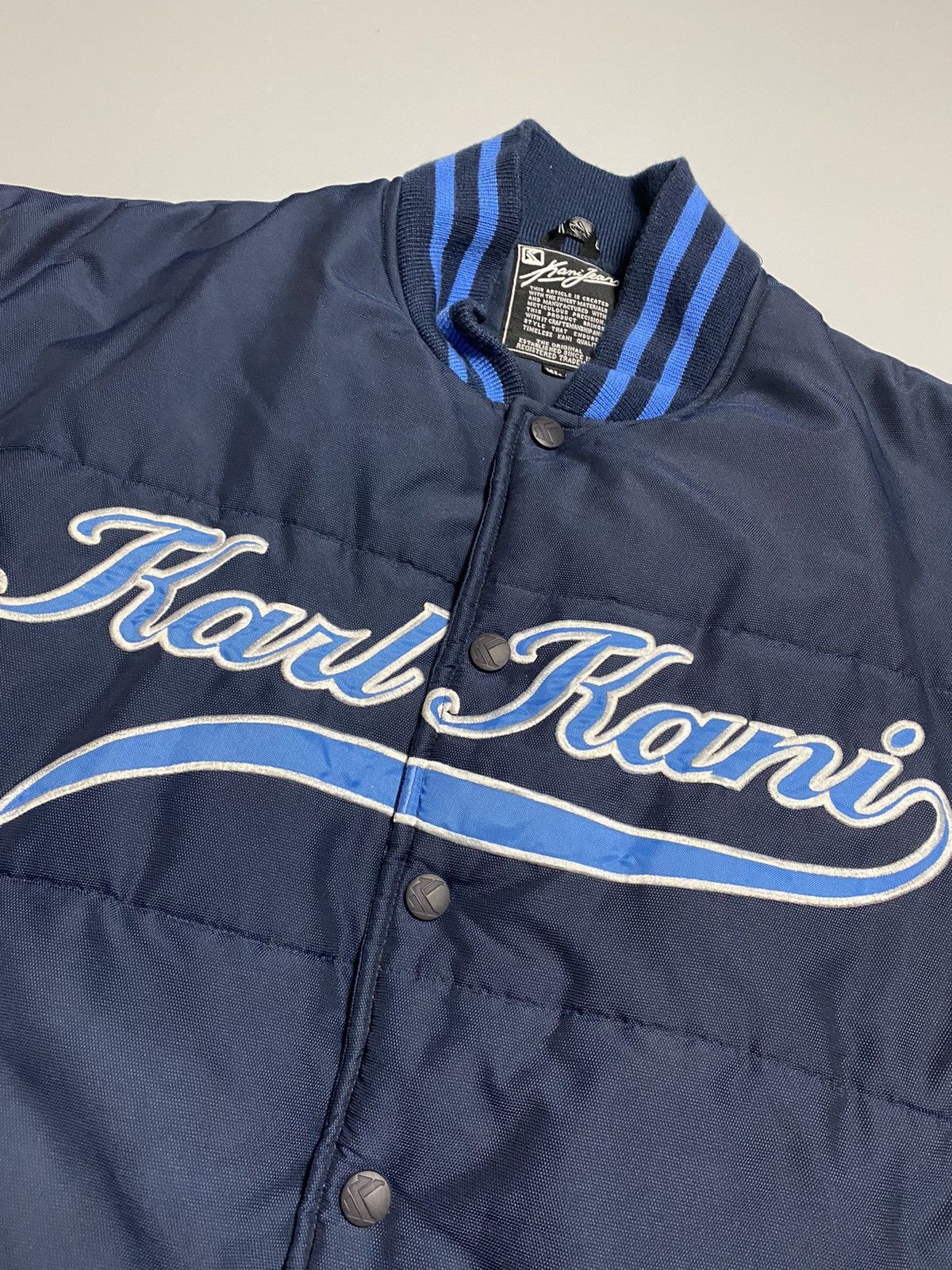 Karl Kani Karl Kani vintage big embroidered logo puffer bomber Size US XL / EU 56 / 4 - 6 Thumbnail