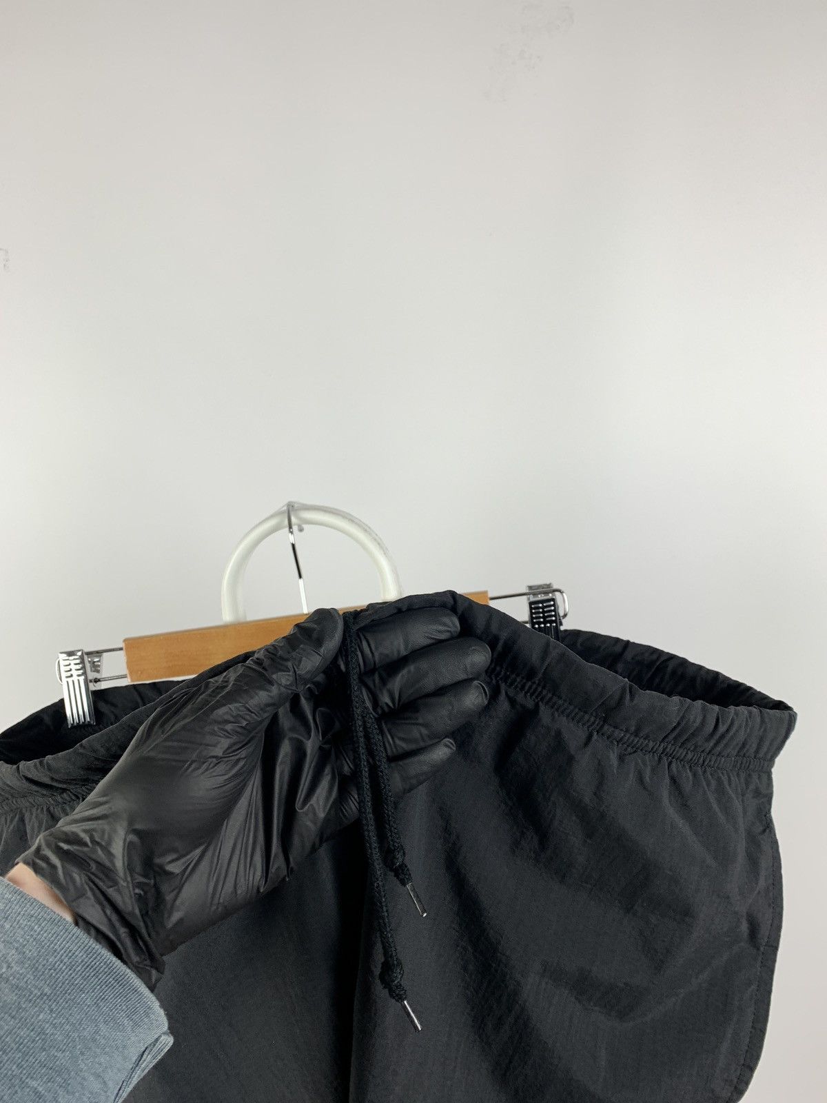 Nike 90s Vintage Nike Black Nylon Mini Swoosh Shorts Travis Style Size US 36 / EU 52 - 8 Thumbnail