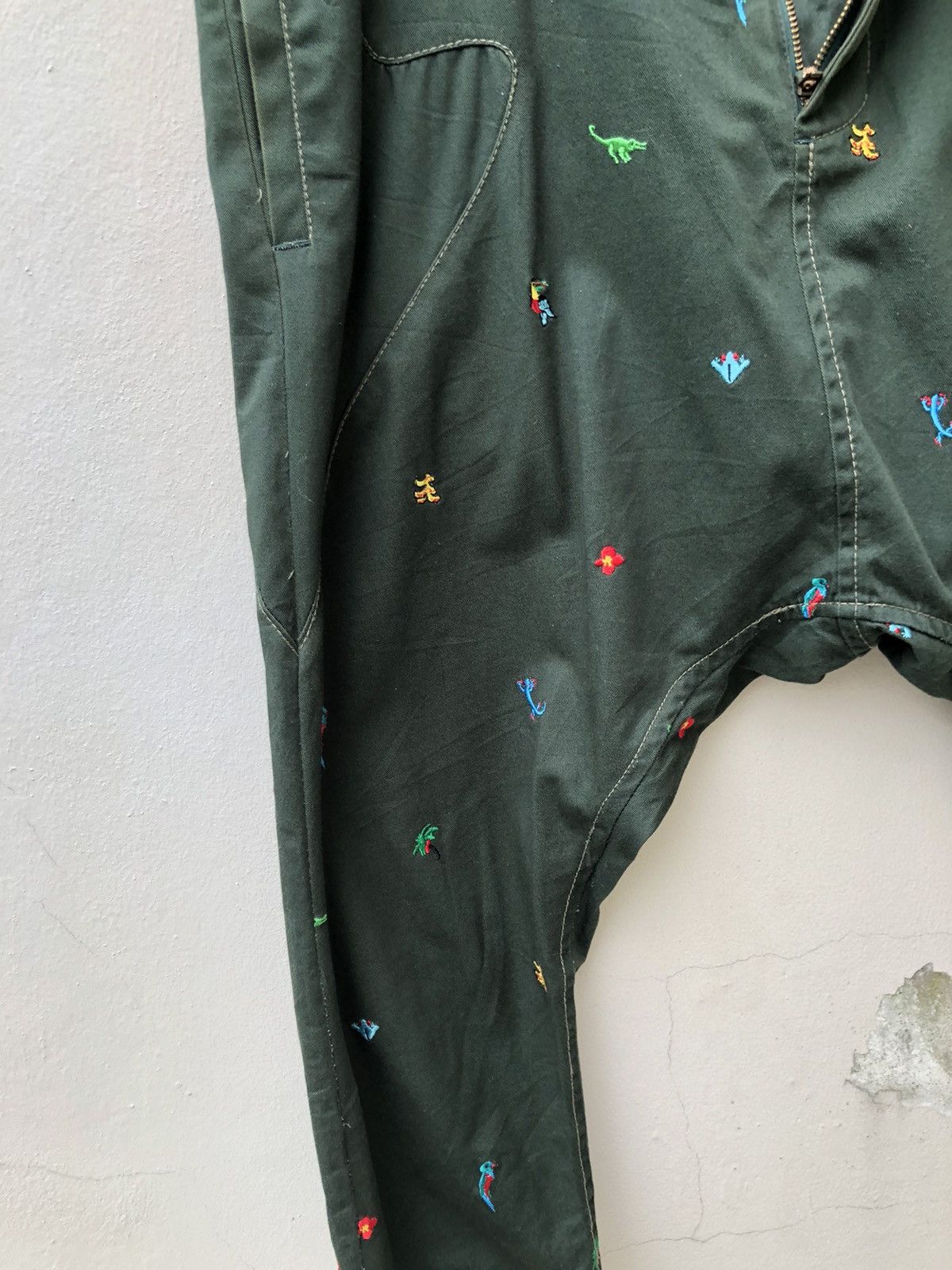 Issey Miyake Tsumori Chisato Atomic Floral Fauna Drop Crotch Cropped Pant Size US 31 - 6 Thumbnail