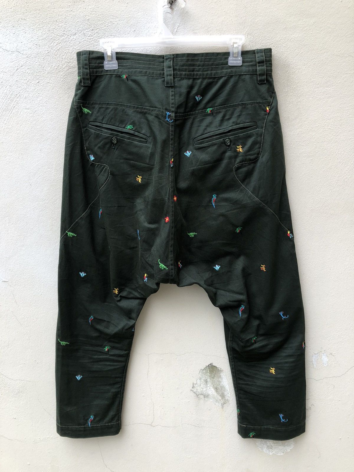 Issey Miyake Tsumori Chisato Atomic Floral Fauna Drop Crotch Cropped Pant Size US 31 - 11 Thumbnail