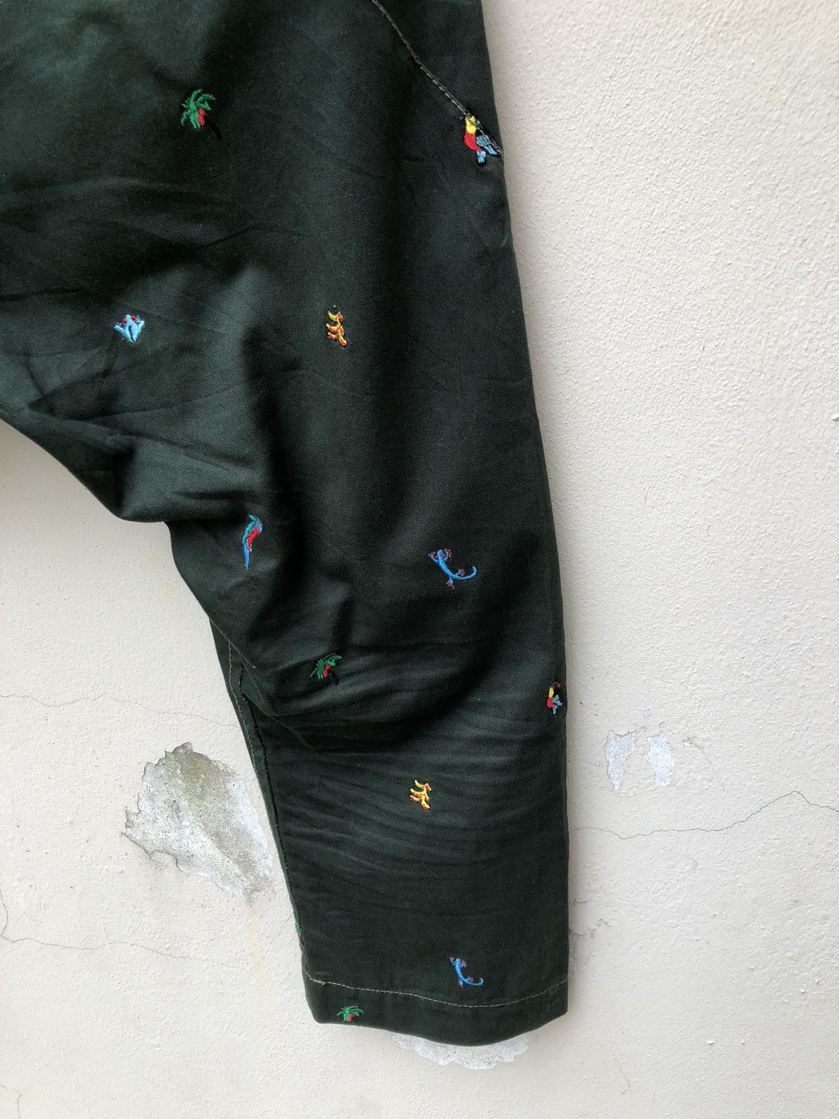 Issey Miyake Tsumori Chisato Atomic Floral Fauna Drop Crotch Cropped Pant Size US 31 - 16 Thumbnail