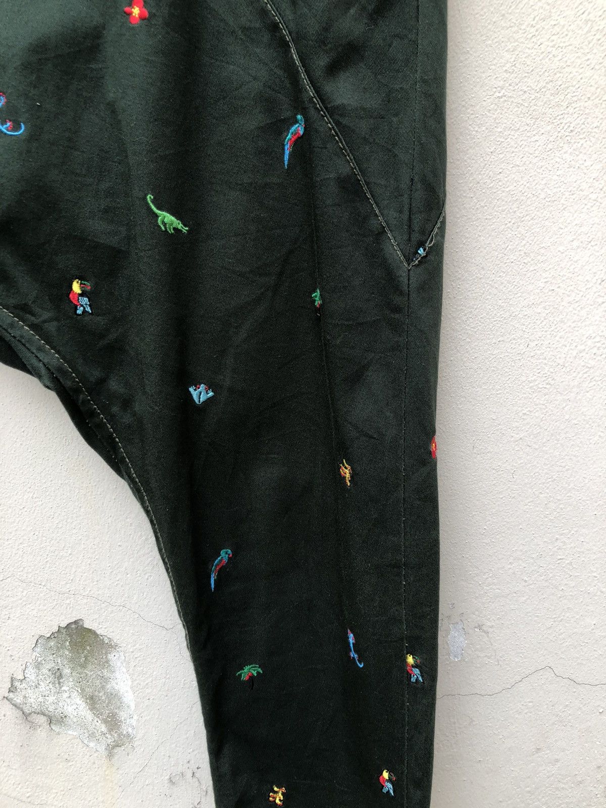 Issey Miyake Tsumori Chisato Atomic Floral Fauna Drop Crotch Cropped Pant Size US 31 - 9 Thumbnail