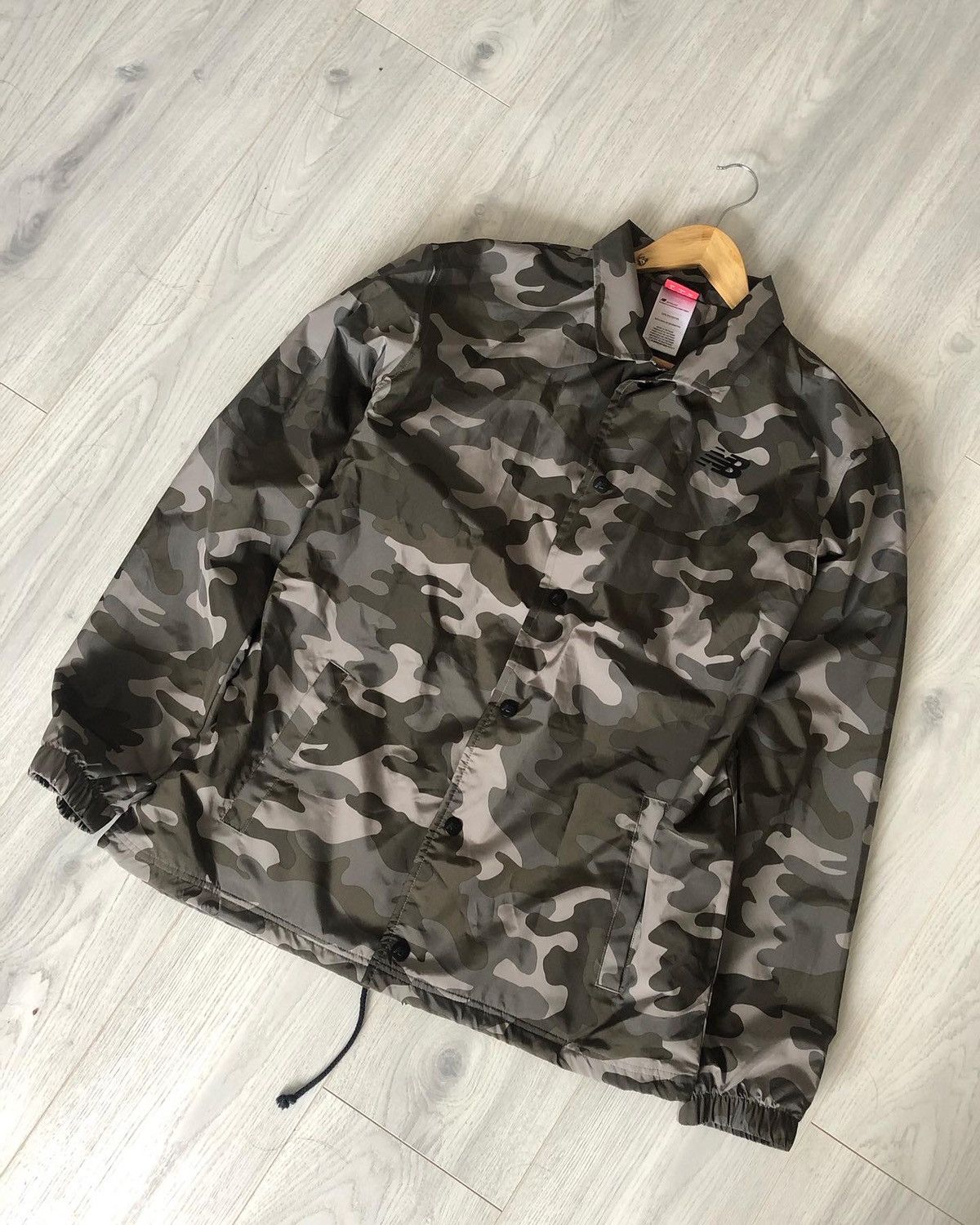 New Balance Camo Coach Jacket Rare size l new