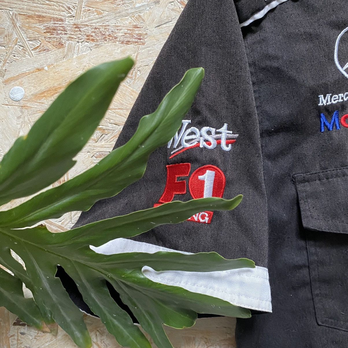 Mercedes-Benz VINTAGE RARE MERCEDES BENZ WEST RACING F1 SHIRT SUN FADE Size US L / EU 52-54 / 3 - 4 Thumbnail