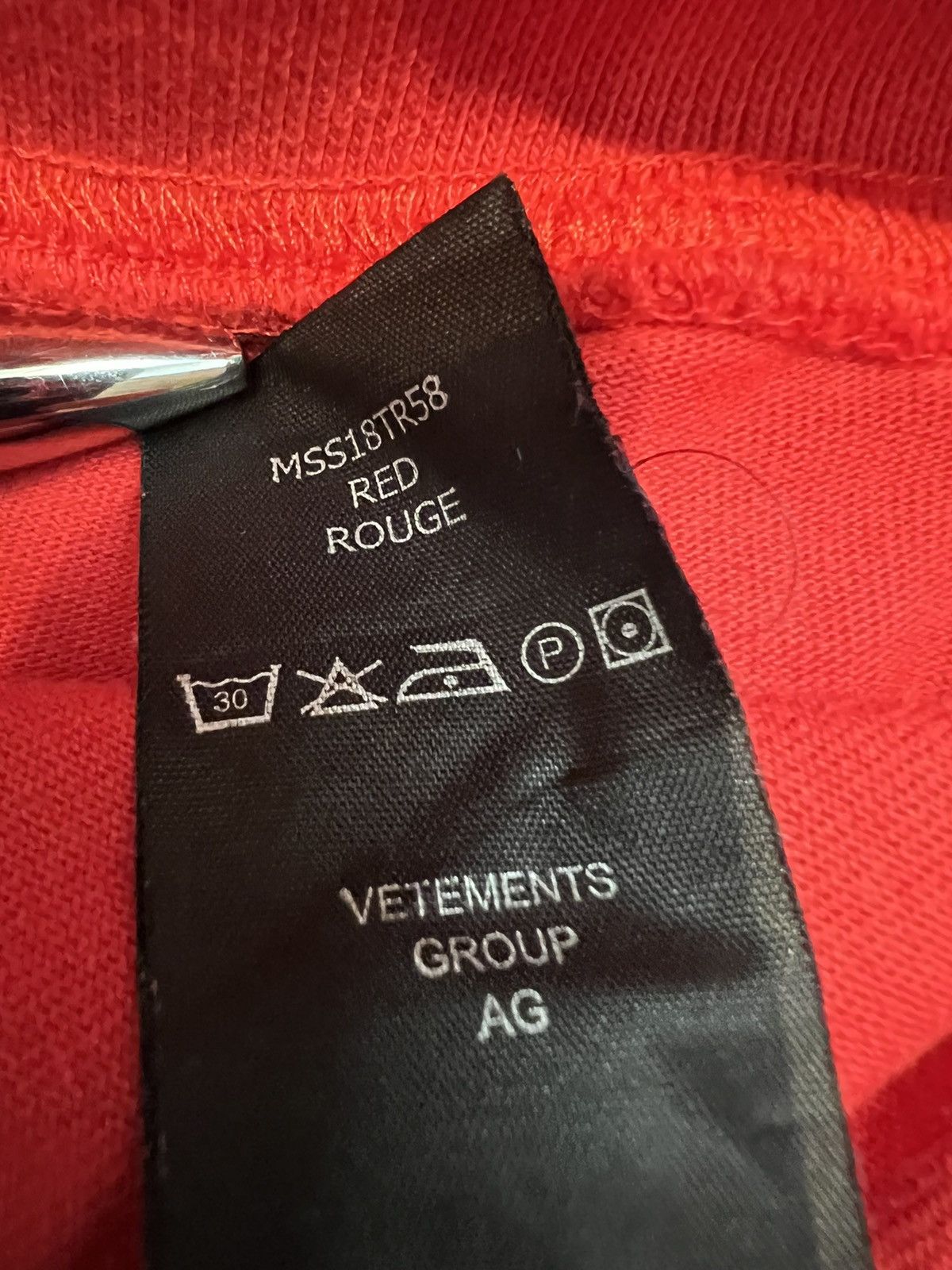 Vetements Vetements Graffiti Logo Hoodie Oversized Sz S Size US S / EU 44-46 / 1 - 7 Thumbnail