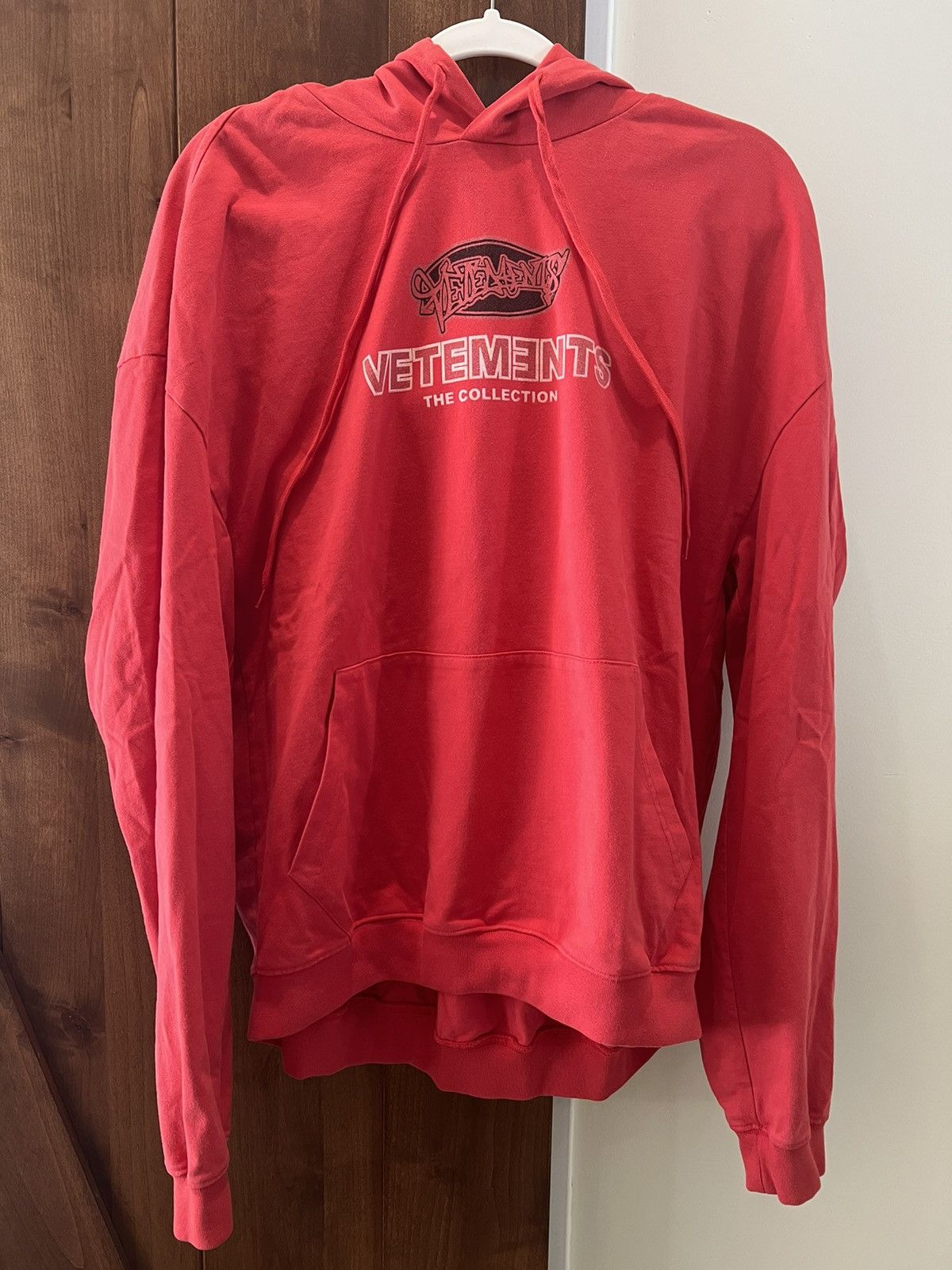 Vetements Vetements Graffiti Logo Hoodie Oversized Sz S Size US S / EU 44-46 / 1 - 1 Thumbnail