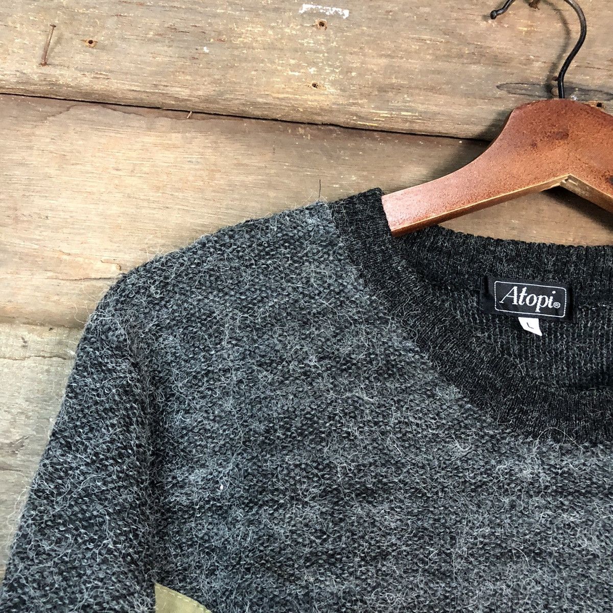 Japanese Brand Atopi Black mohair vintage Knitwear #010 Size US M / EU 48-50 / 2 - 7 Thumbnail