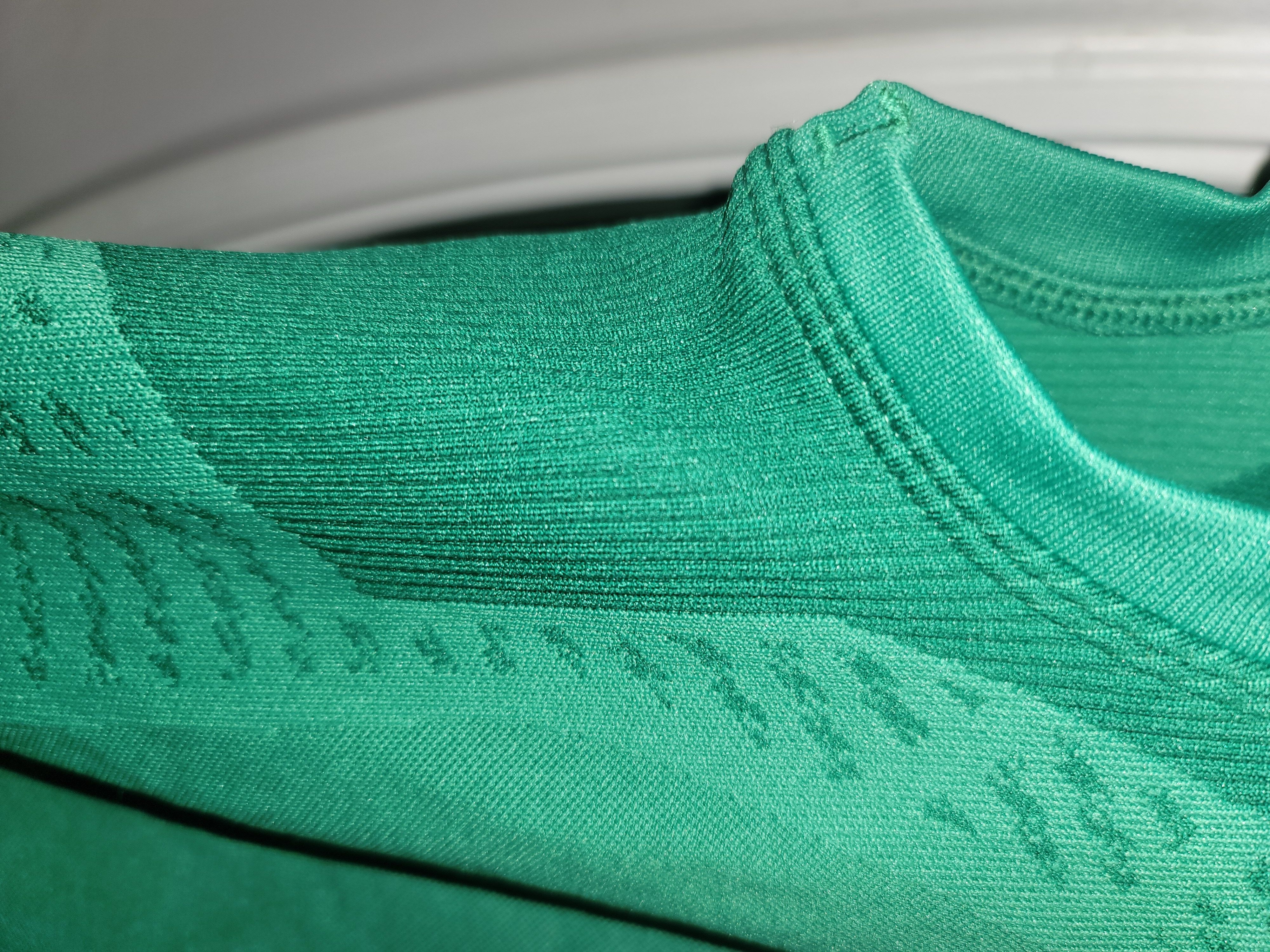 Other Lot of 2 Techfit Primeknit Football Jersey Green Size Large Size US L / EU 52-54 / 3 - 5 Thumbnail