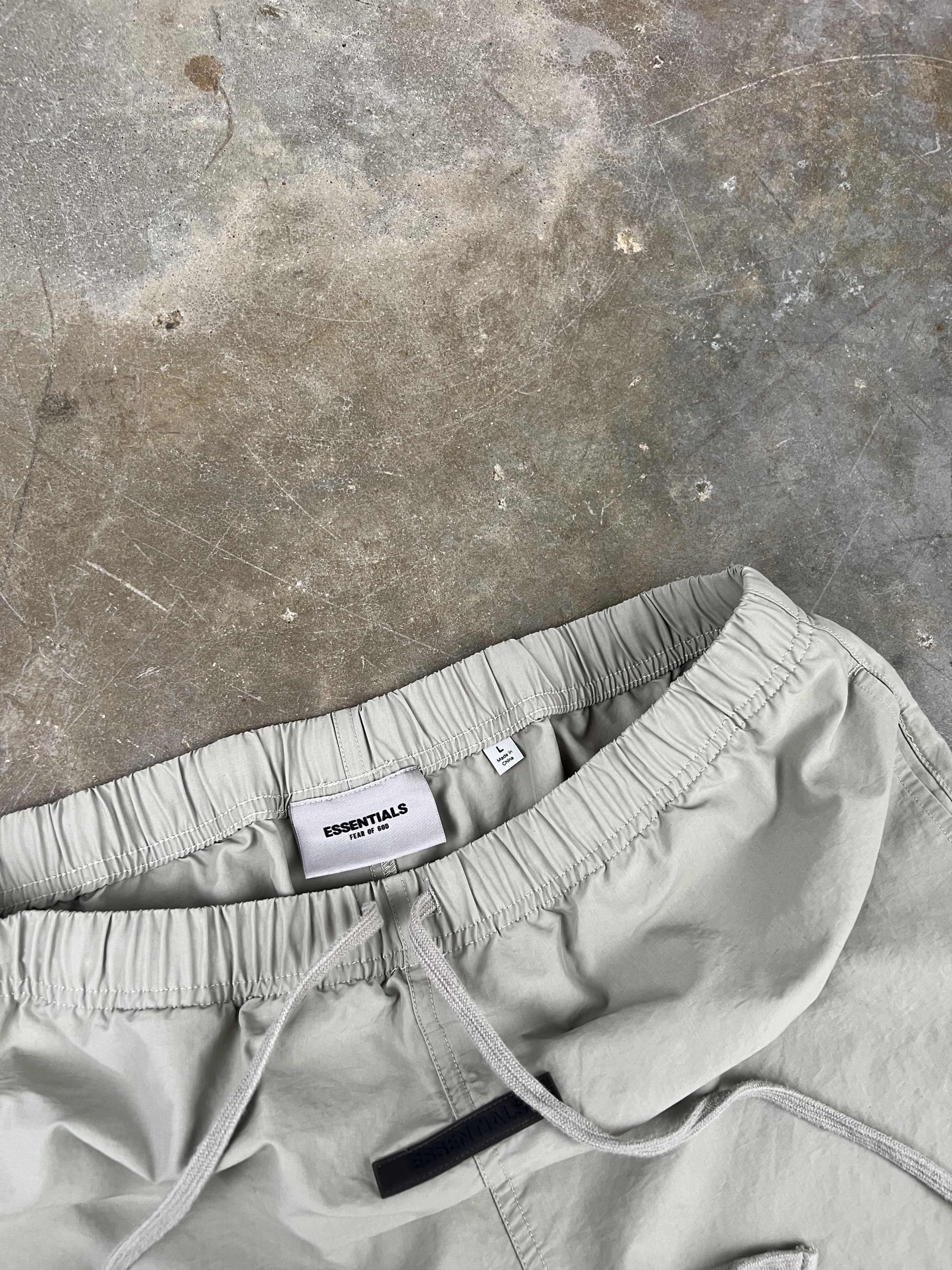 Fear of God Fear Of God Essentials Sand Nylon Pants Sz. 34 🥣🧊❄️ FOG Size US 34 / EU 50 - 5 Thumbnail