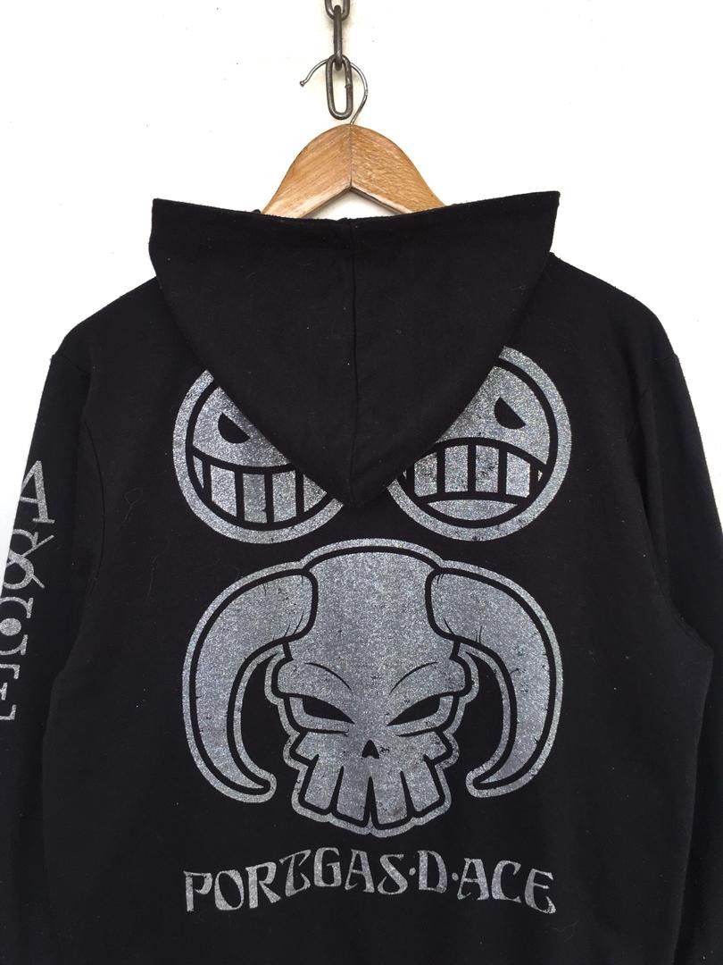 Anime 💥Vintage Anima One piece Sweater hoodie Size US M / EU 48-50 / 2 - 3 Thumbnail
