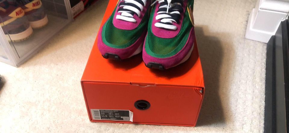 Nike Sacai Pine Green