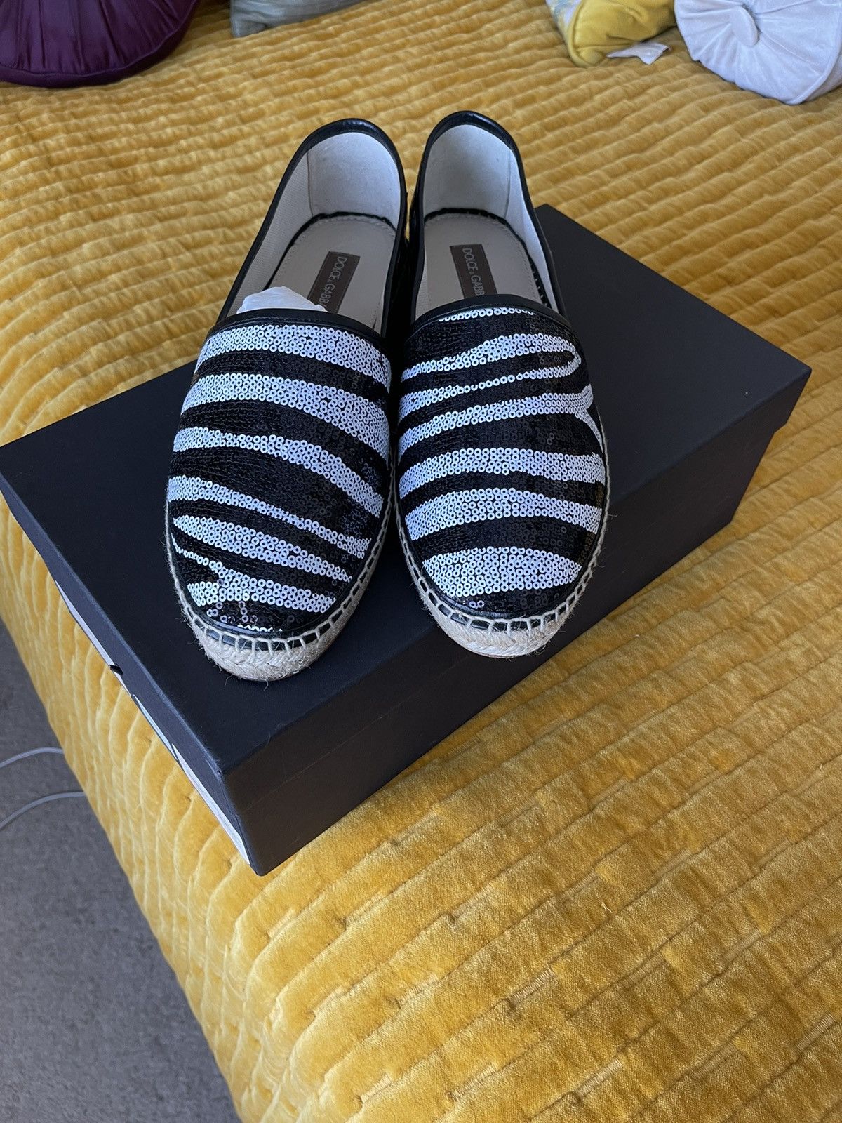 Dolce & Gabbana DOLCE & GABBANA ZEBRA PRINT SLIP ON Size US 11 / EU 44 - 1 Thumbnail