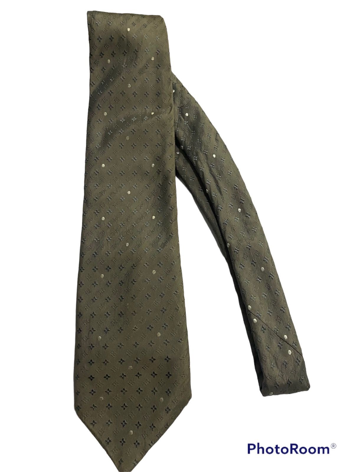 Louis Vuitton Louis Vuitton Monogram Grey Silk Logo Tie Size ONE SIZE - 7 Thumbnail