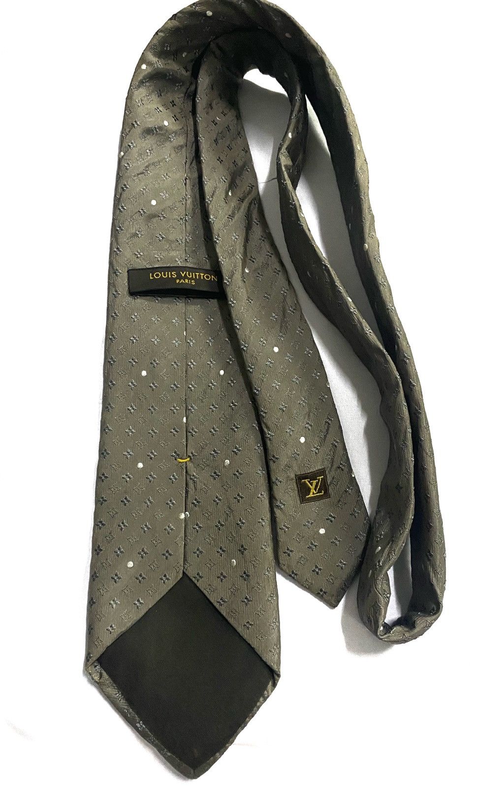 Louis Vuitton Louis Vuitton Monogram Grey Silk Logo Tie Size ONE SIZE - 11 Thumbnail