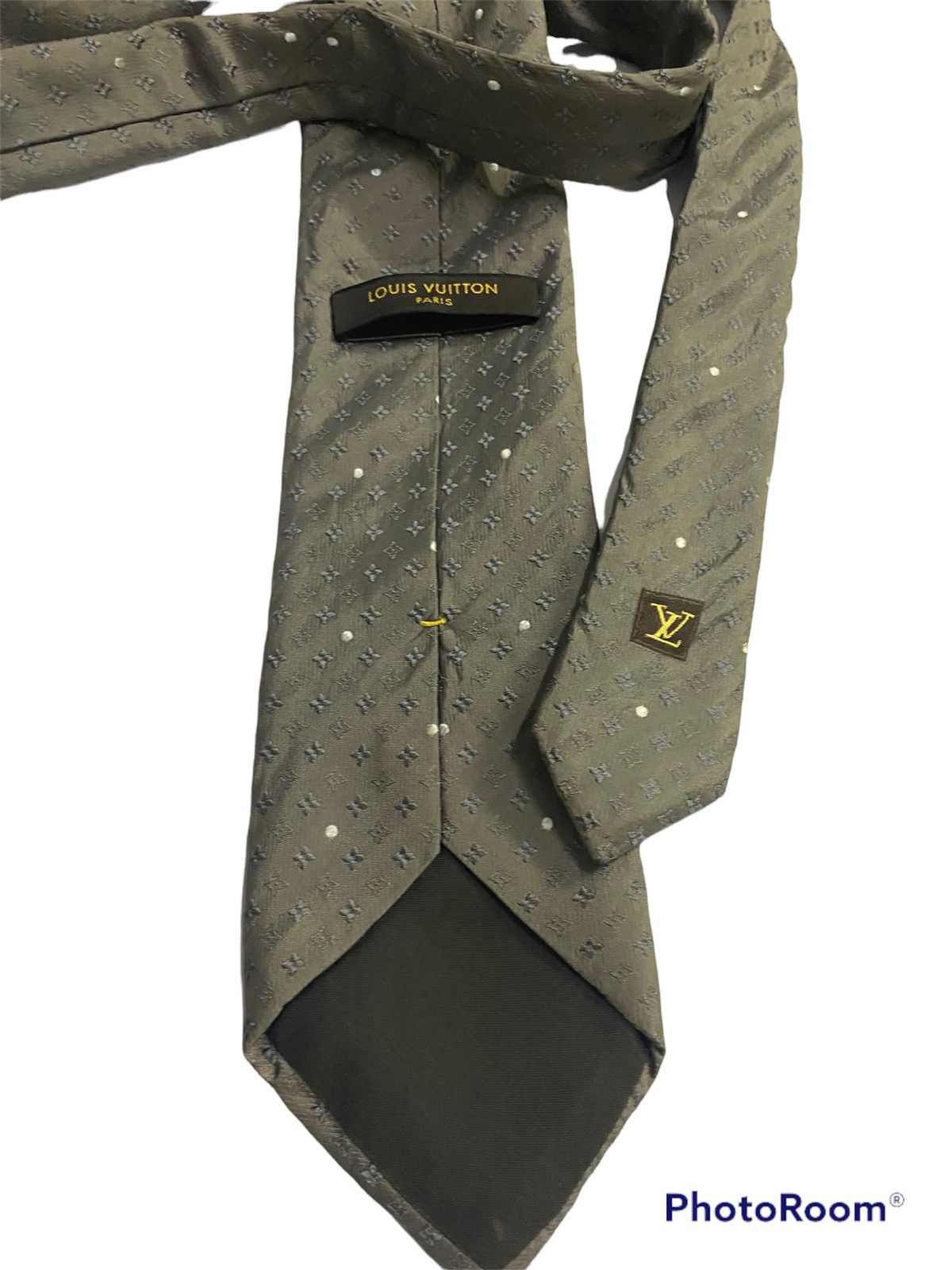 Louis Vuitton Louis Vuitton Monogram Grey Silk Logo Tie Size ONE SIZE - 3 Thumbnail