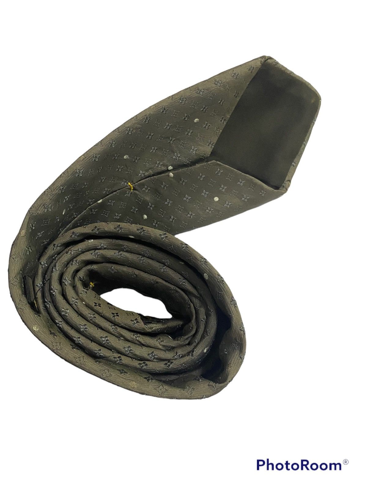 Louis Vuitton Louis Vuitton Monogram Grey Silk Logo Tie Size ONE SIZE - 9 Thumbnail