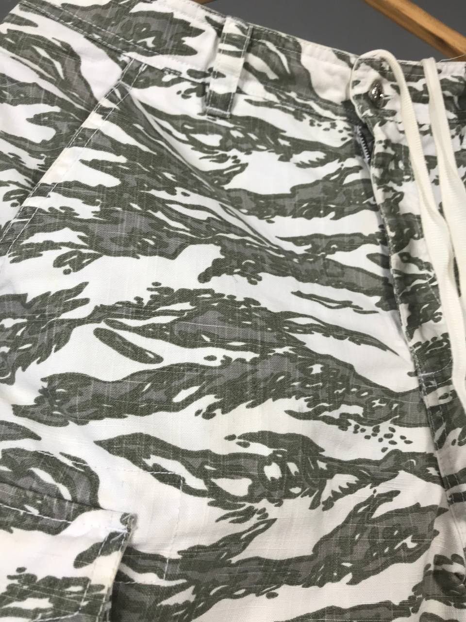 Vintage Nike swoosh streetwear vintage cargo vintage 10R shorts Size US 32 / EU 48 - 3 Thumbnail
