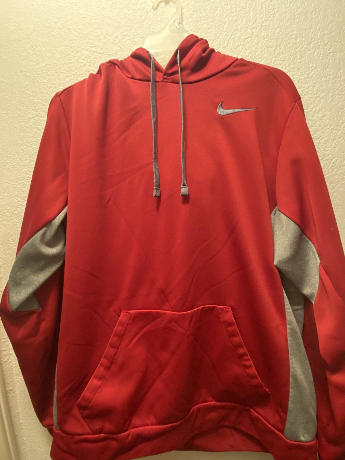 nike hoodie small logo
