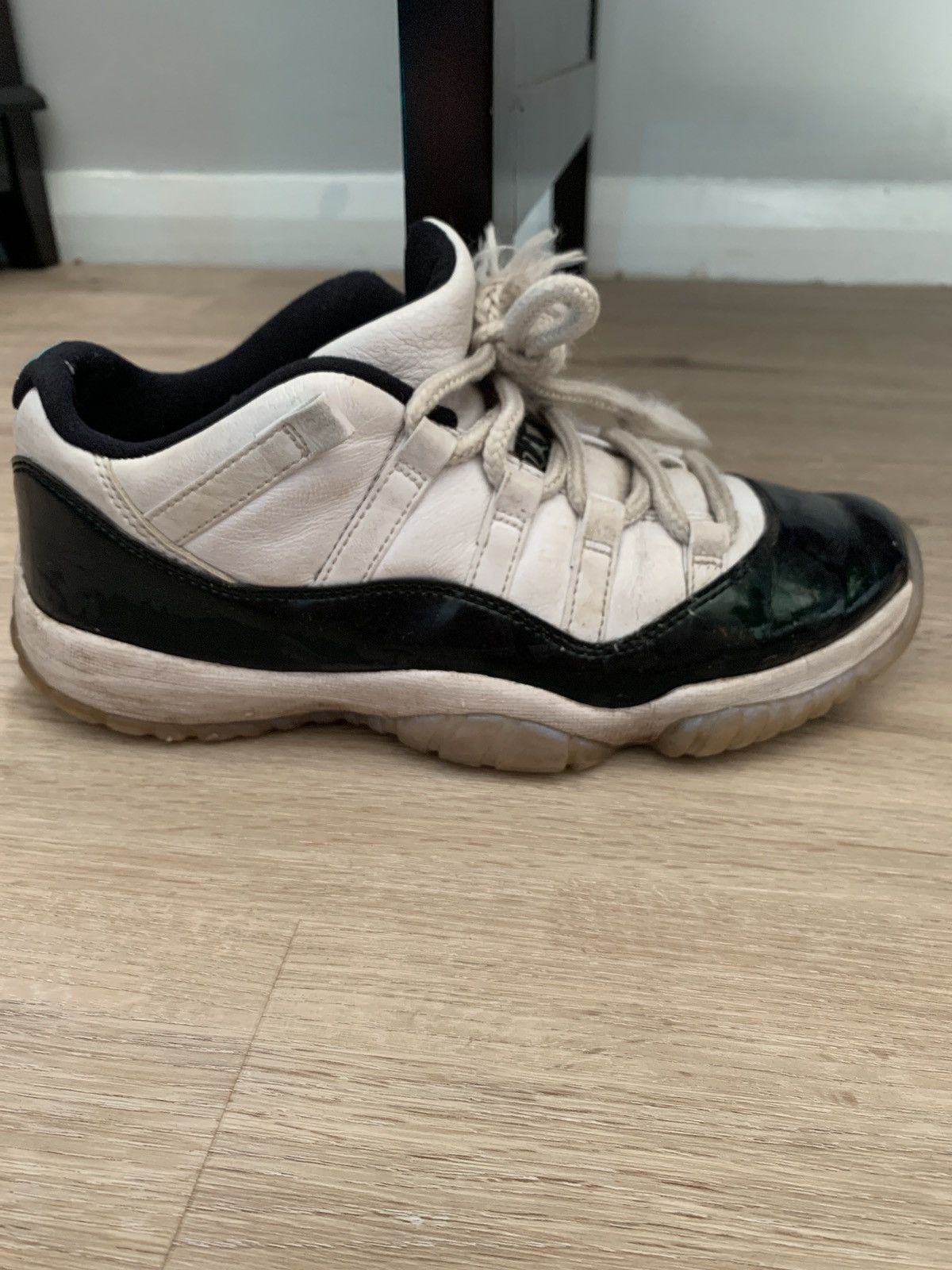 Jordan Brand Jordan 11 low emerald green Size US 7.5 / EU 40-41 - 1 Thumbnail