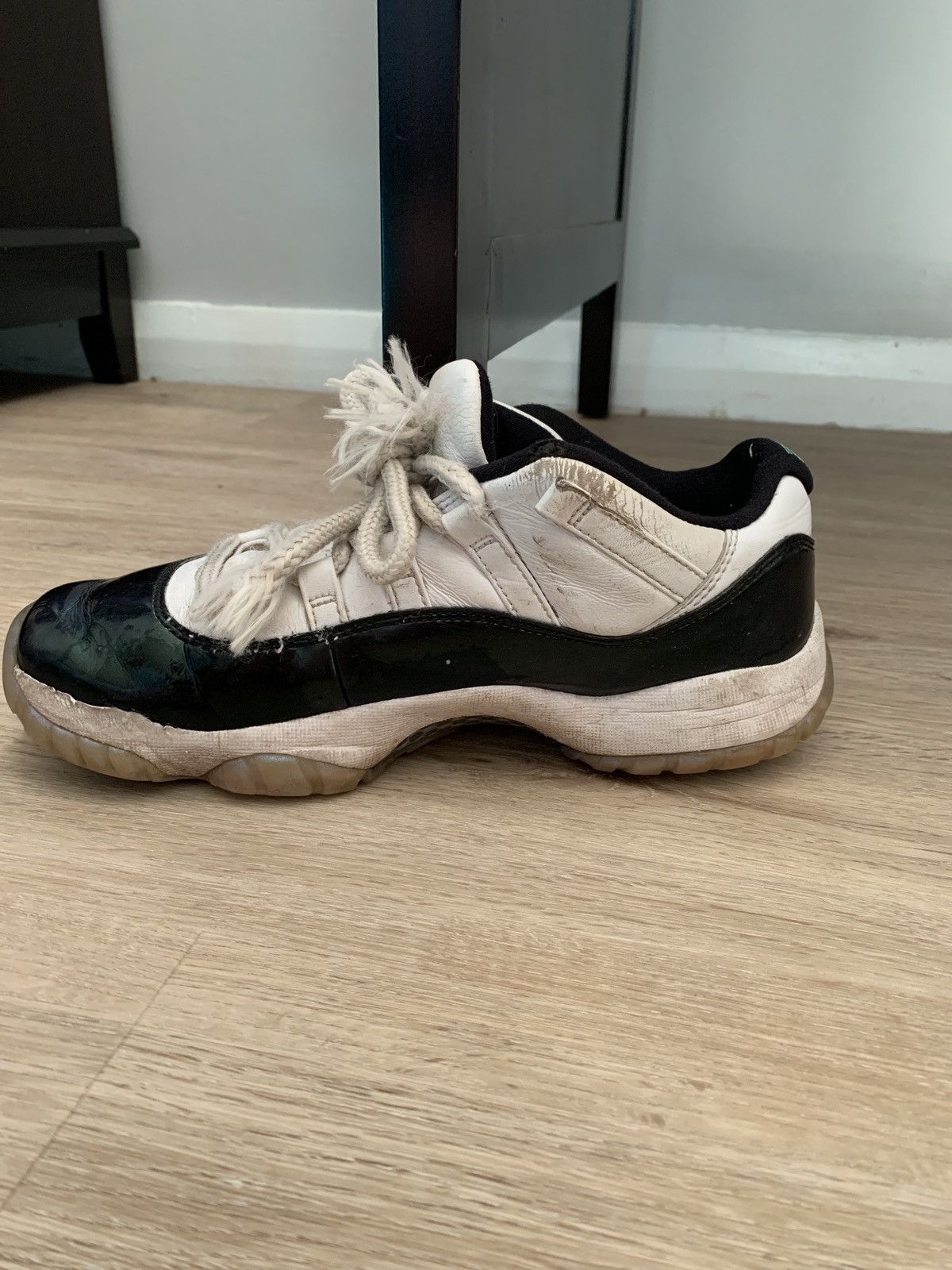 Jordan Brand Jordan 11 low emerald green Size US 7.5 / EU 40-41 - 3 Thumbnail
