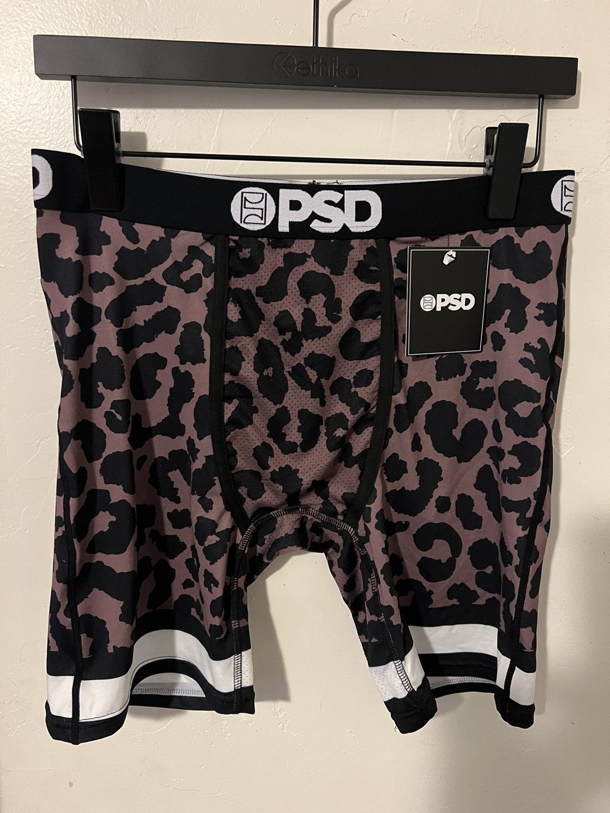 Men’s Medium Leopard Print PSD Boxer Briefs NWT