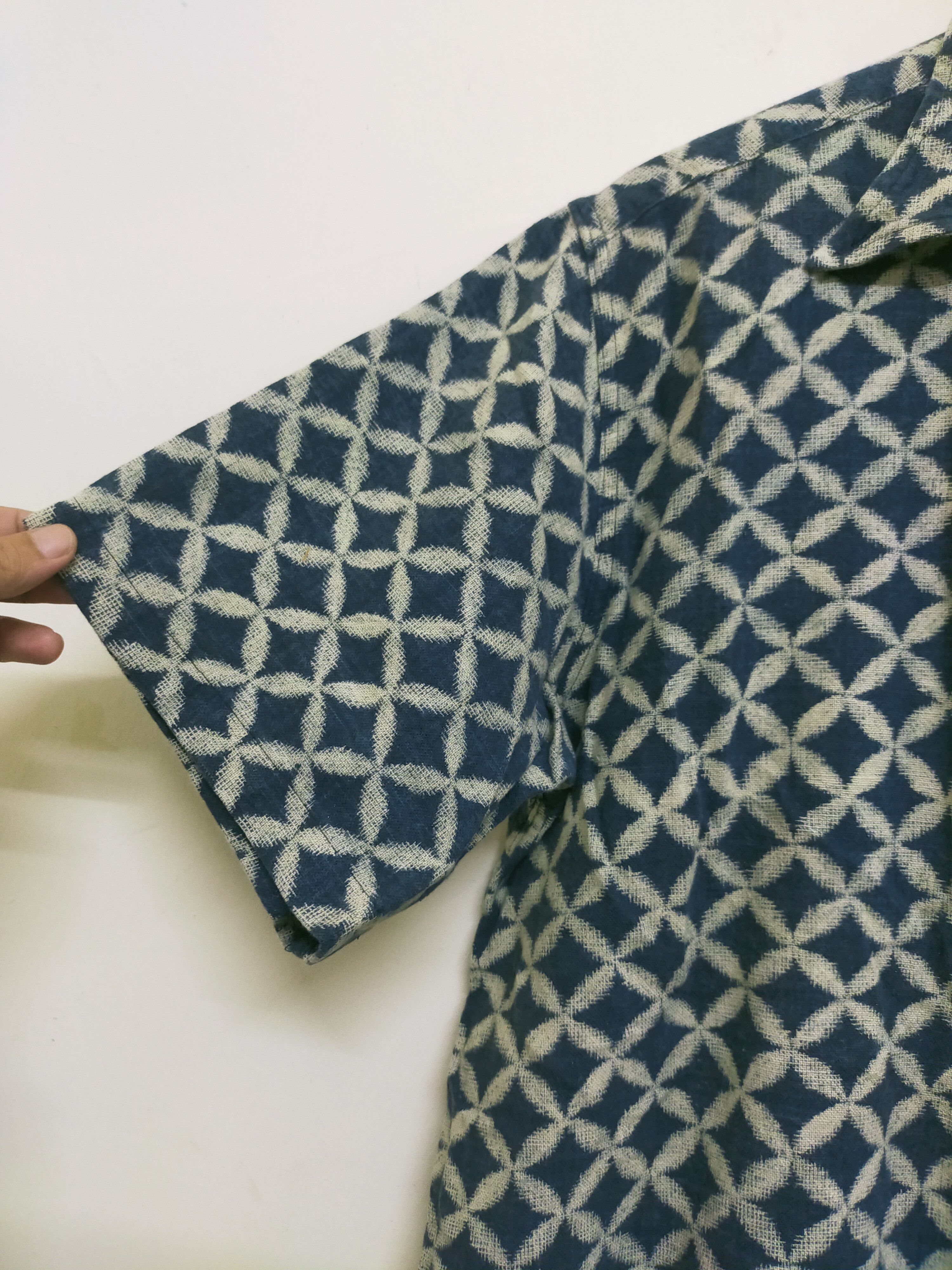 Hawaii japanese button up