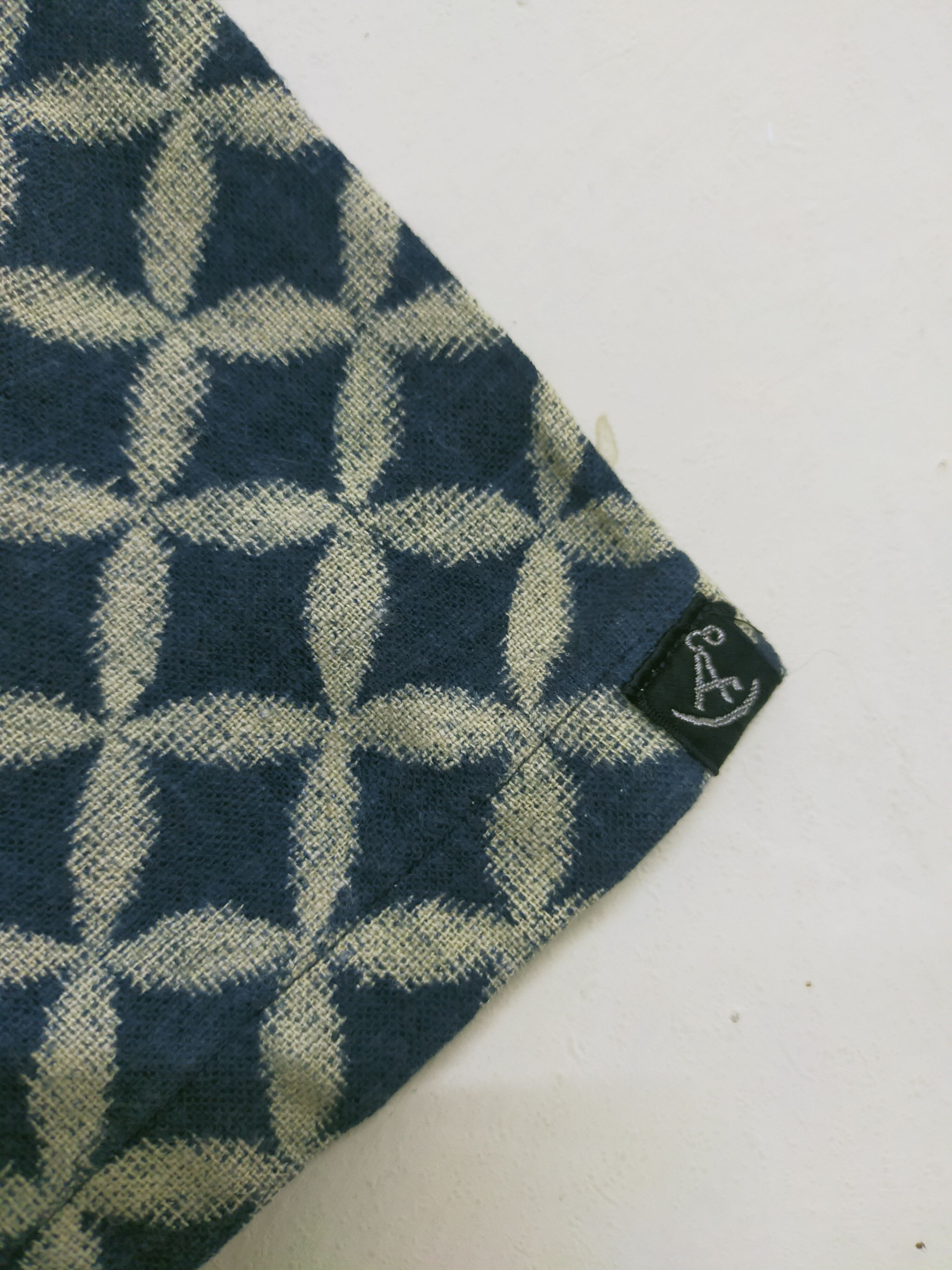 Hawaii japanese button up